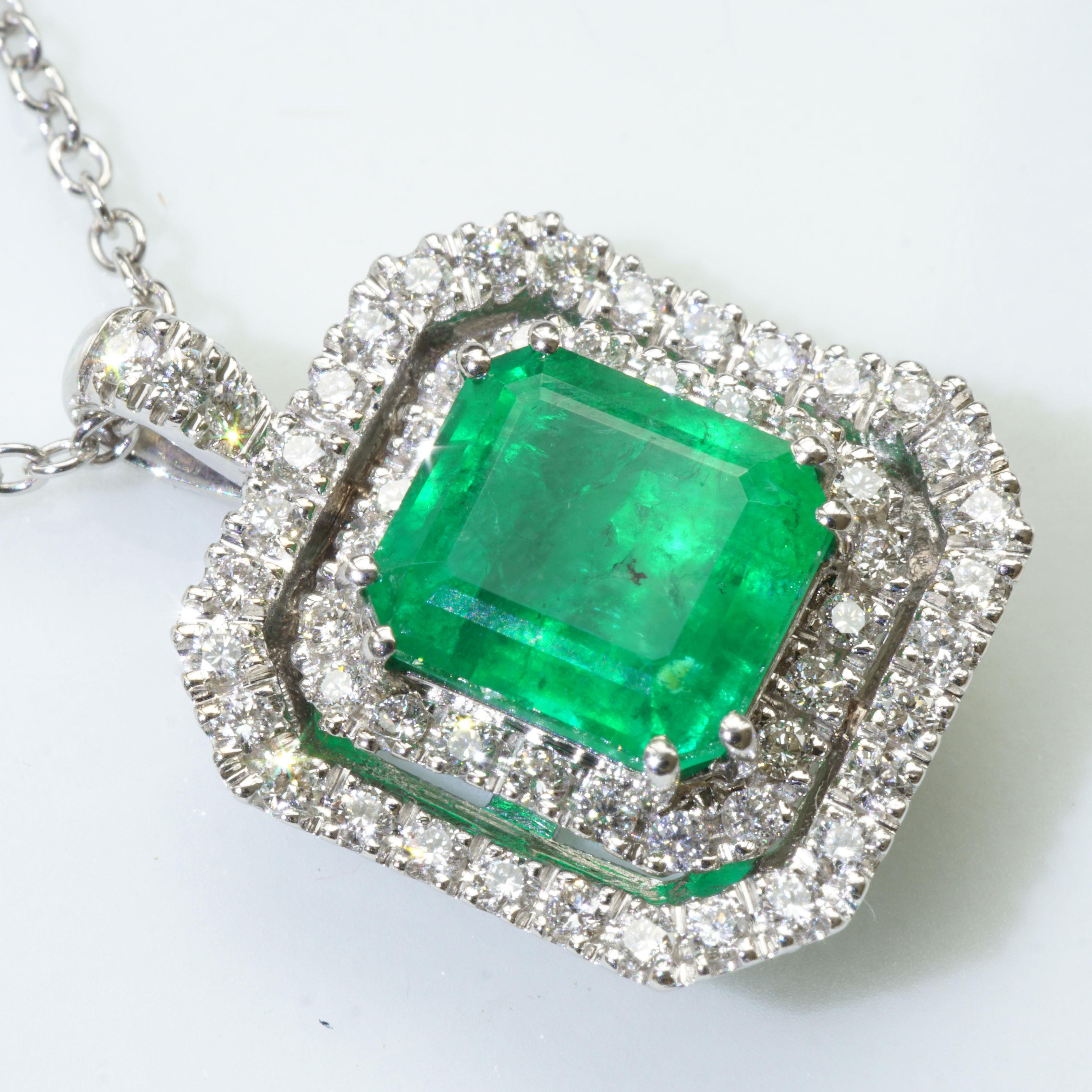 Emerald Diamond Pendant 3 Ct 0.41 Ct White Gold Panjshir Afghanistan Great Color For Sale 2