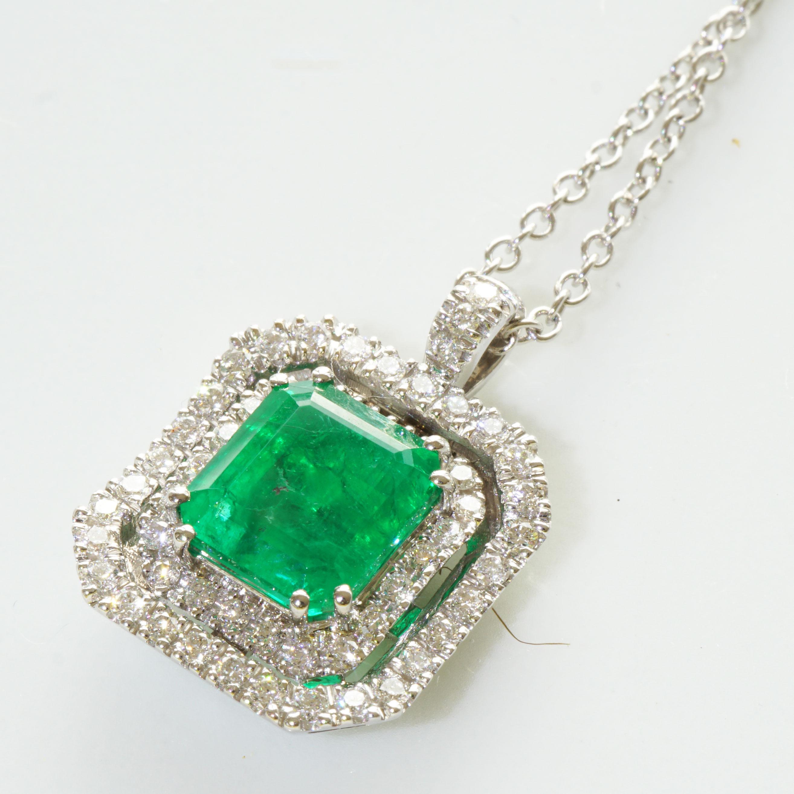 Modern Emerald Diamond Pendant 3 Ct 0.41 Ct White Gold Panjshir Afghanistan Great Color For Sale