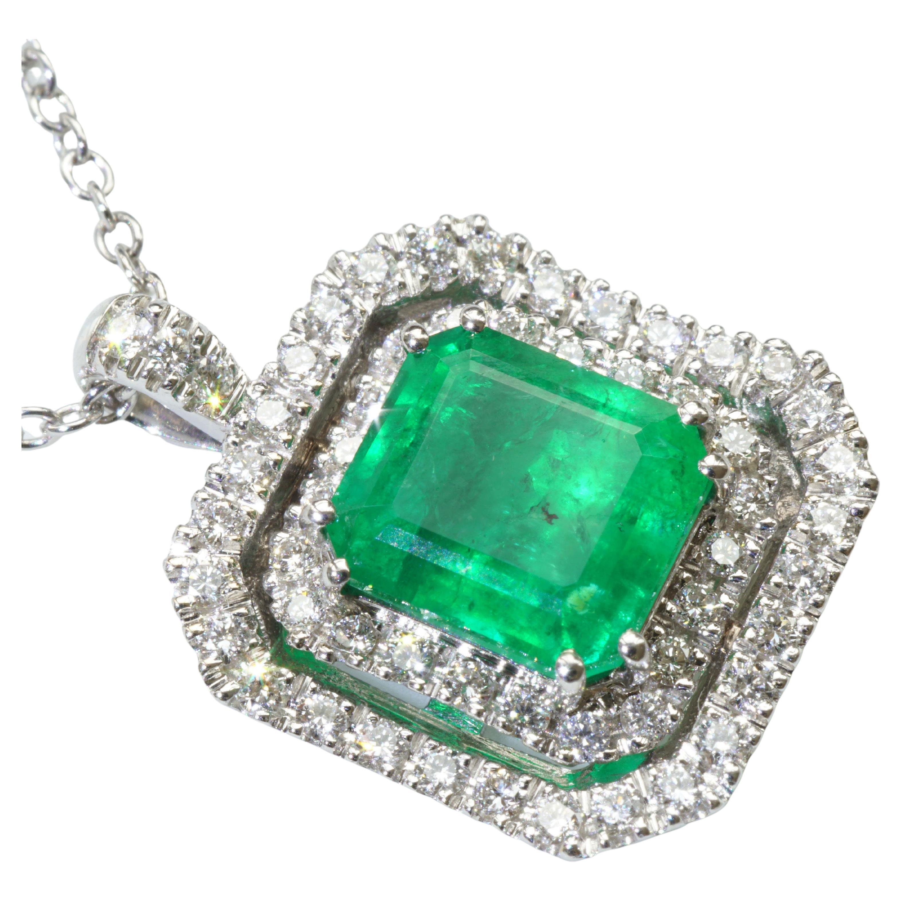 Emerald Diamond Pendant 3 Ct 0.41 Ct White Gold Panjshir Afghanistan Great Color For Sale