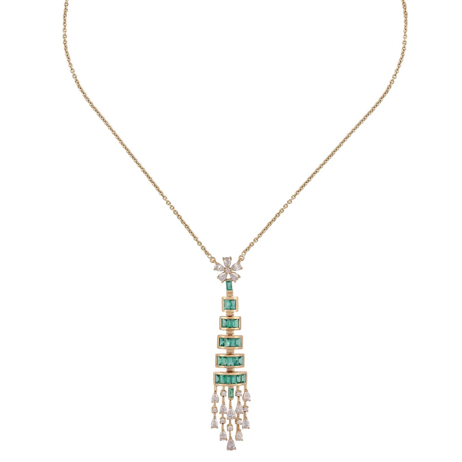 Contemporary Emerald and Diamond Pendant Necklace Studded in 18 Karat Yellow Gold