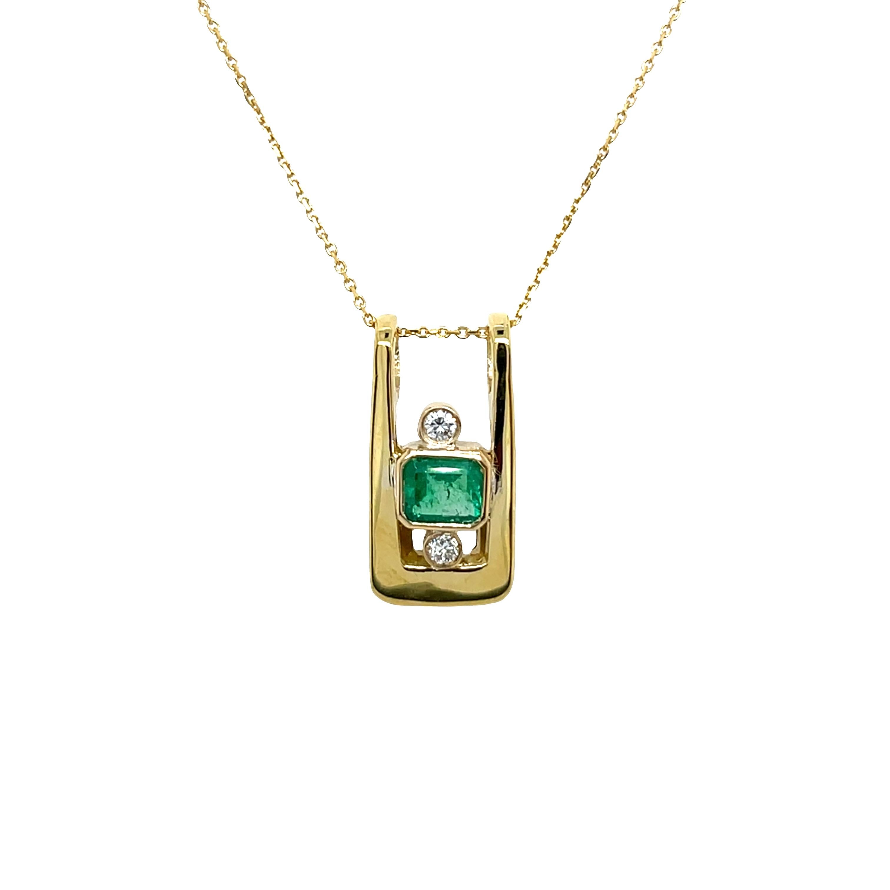 Ciondolo con smeraldo e diamante incastonato in oro giallo 18ct