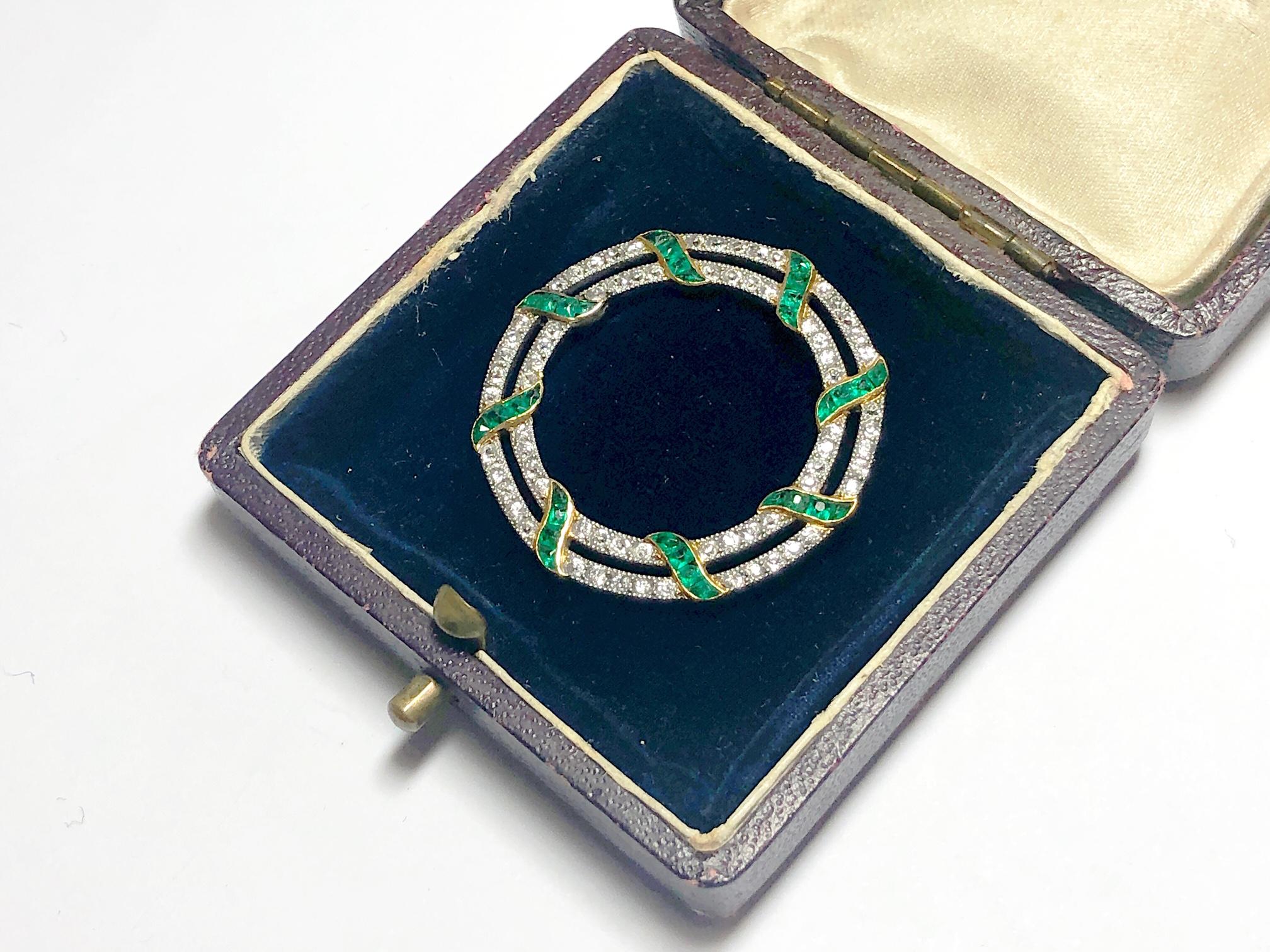 Edwardian Emerald diamond platinum and gold Circular Brooch