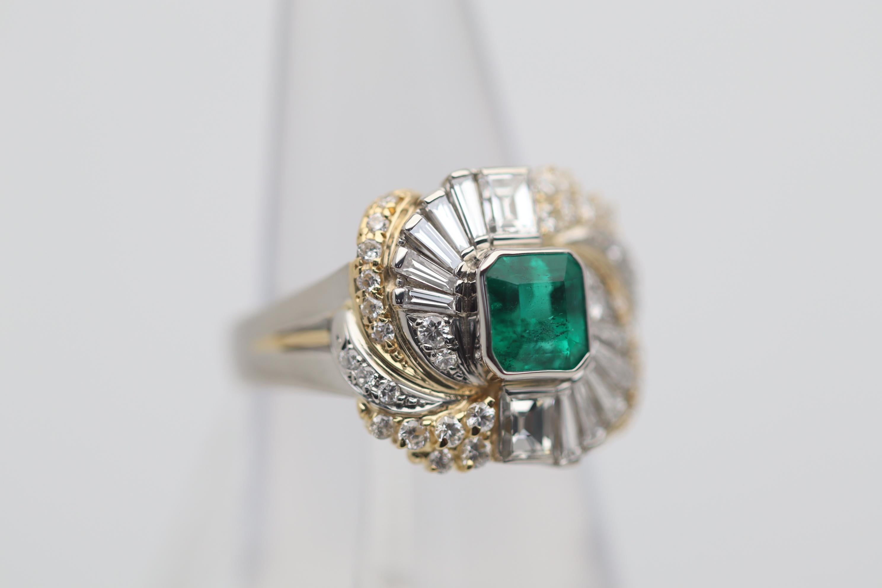 Emerald Diamond Platinum & Gold Two-Tone Spiral Ring In New Condition For Sale In Beverly Hills, CA