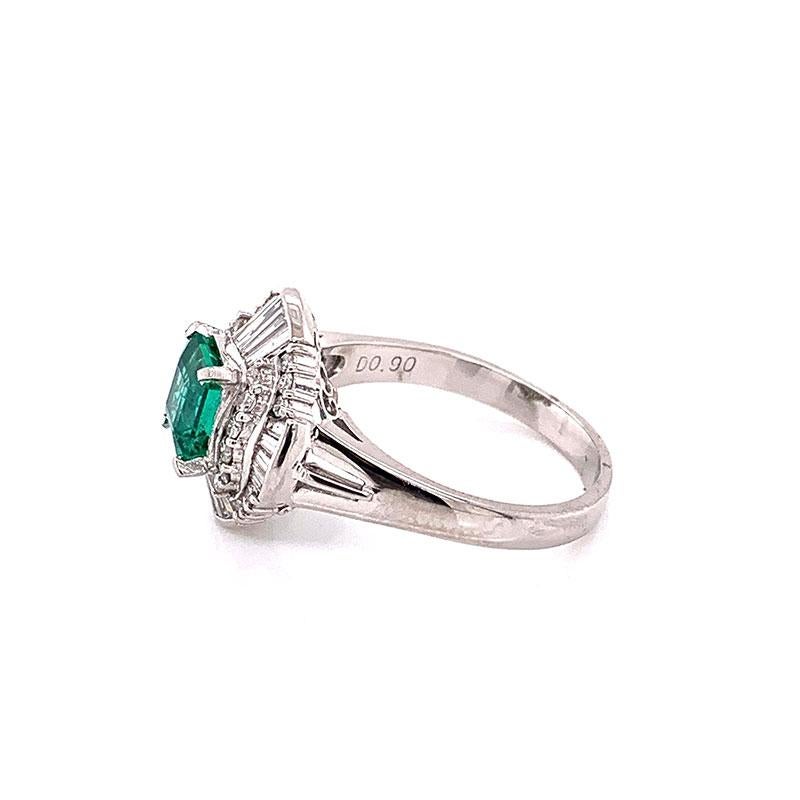 Emerald Diamond Platinum Ring In New Condition In Beverly Hills, CA