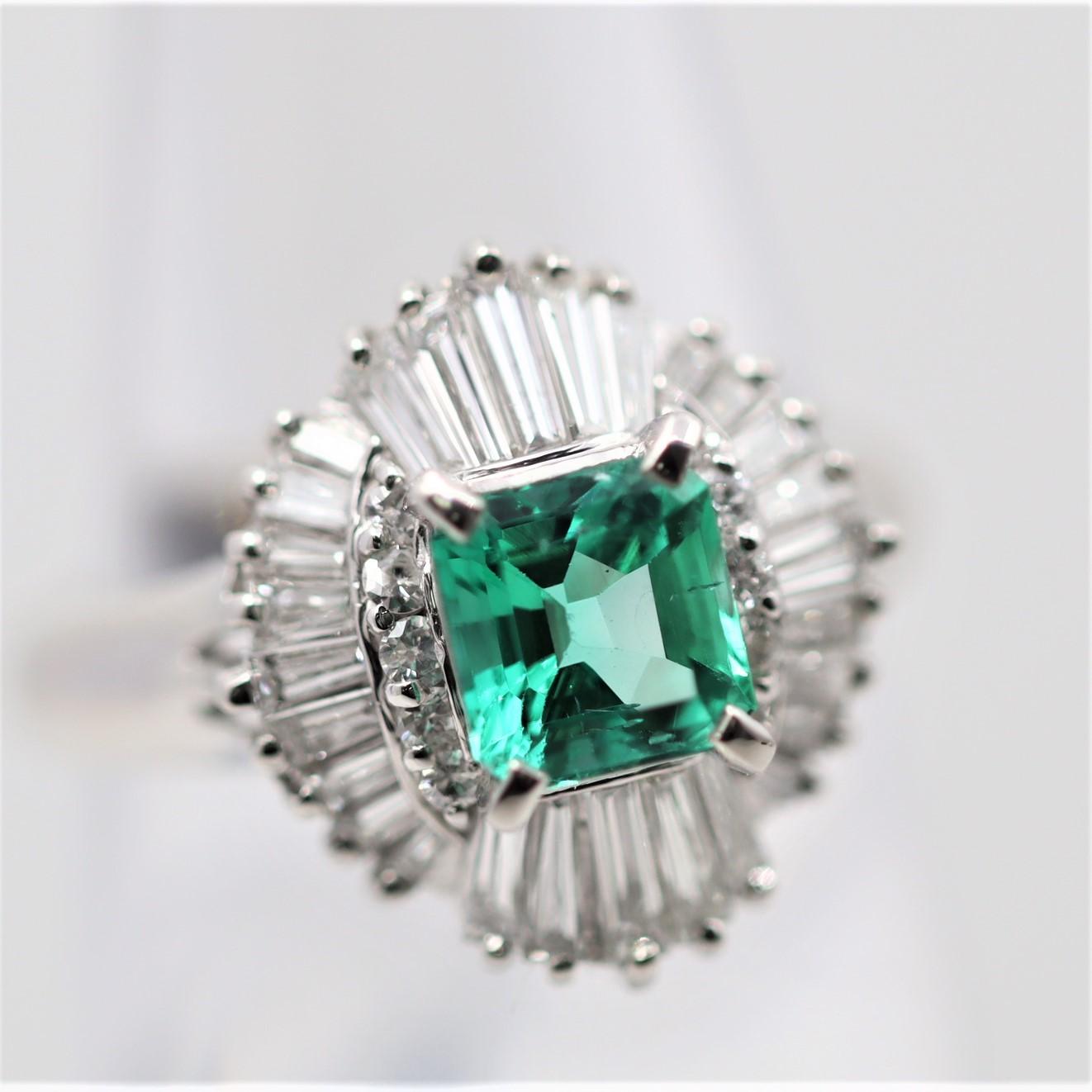 Emerald Diamond Platinum Ring In New Condition For Sale In Beverly Hills, CA