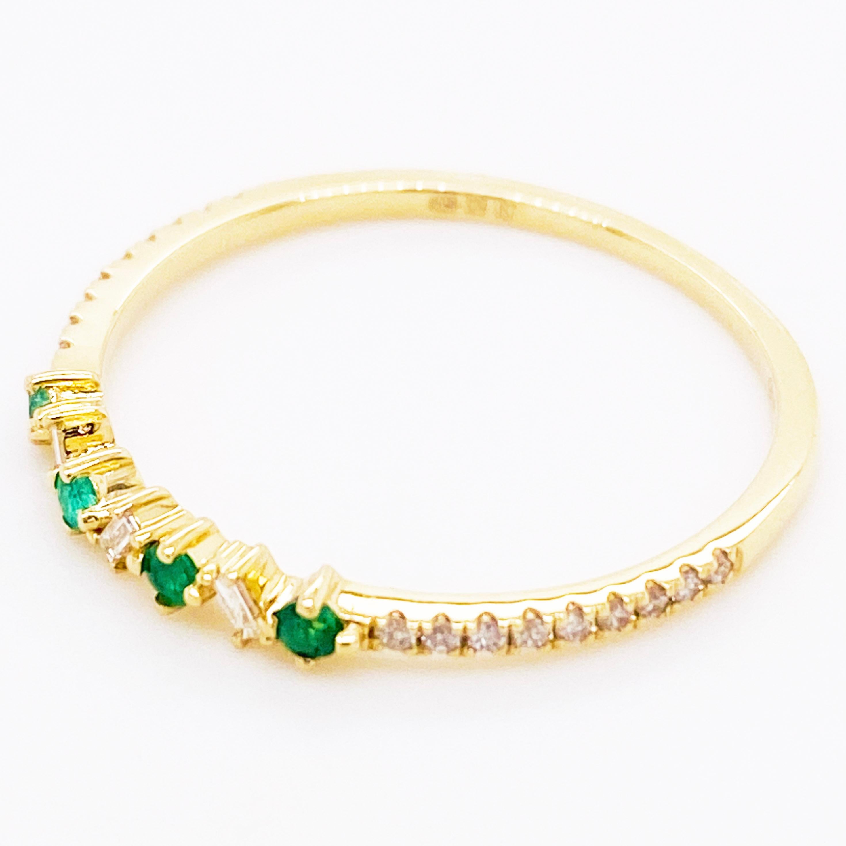 Round Cut Emerald Diamond Ring, 14 Karat Gold, Round Emerald Baguette Diamond Band Stack For Sale