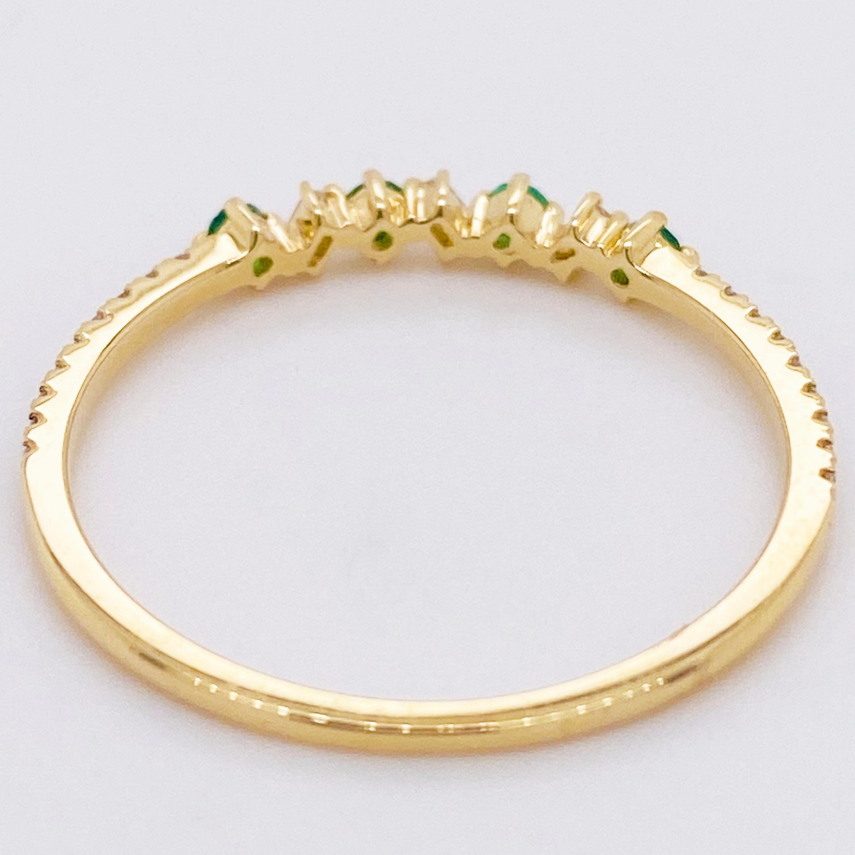 Emerald Diamond Ring, 14 Karat Gold, Round Emerald Baguette Diamond Band Stack In New Condition For Sale In Austin, TX