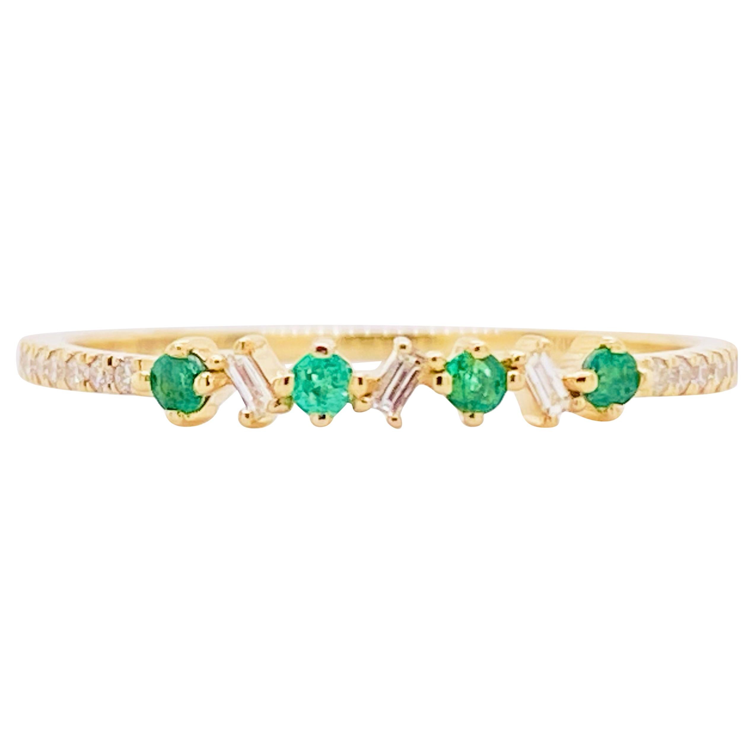 Emerald Diamond Ring, 14 Karat Gold, Round Emerald Baguette Diamond Band Stack For Sale