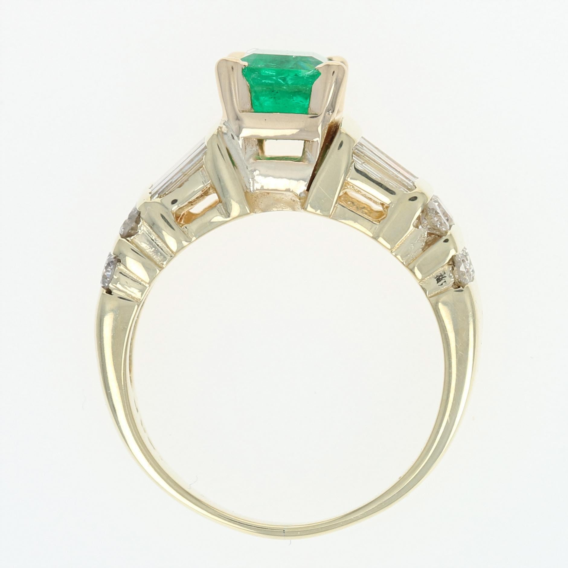 Round Cut Emerald and Diamond Ring, 14 Karat Yellow Gold Women's 2.31 Carat