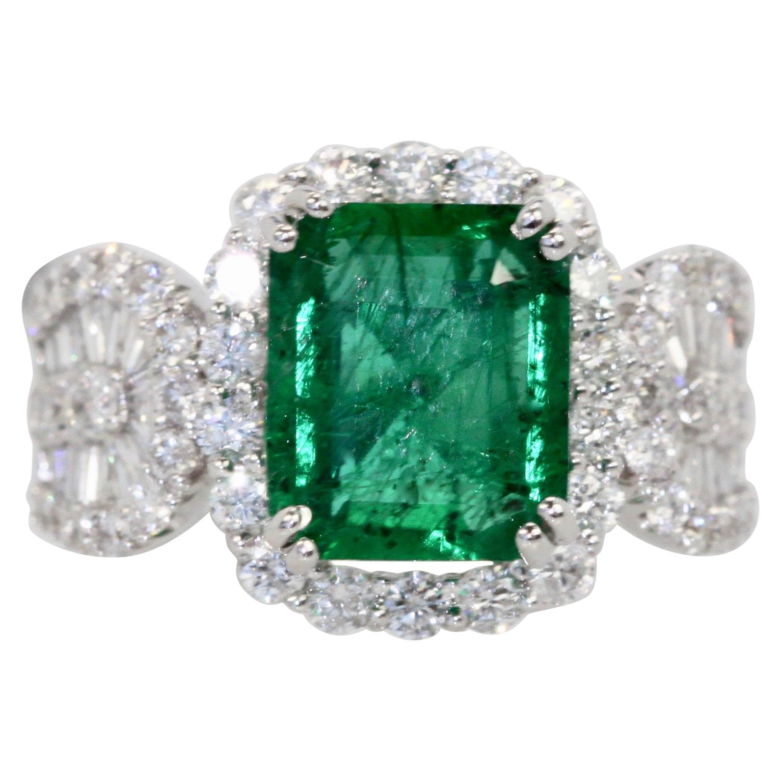 Emerald Diamond Ring 18 Karat