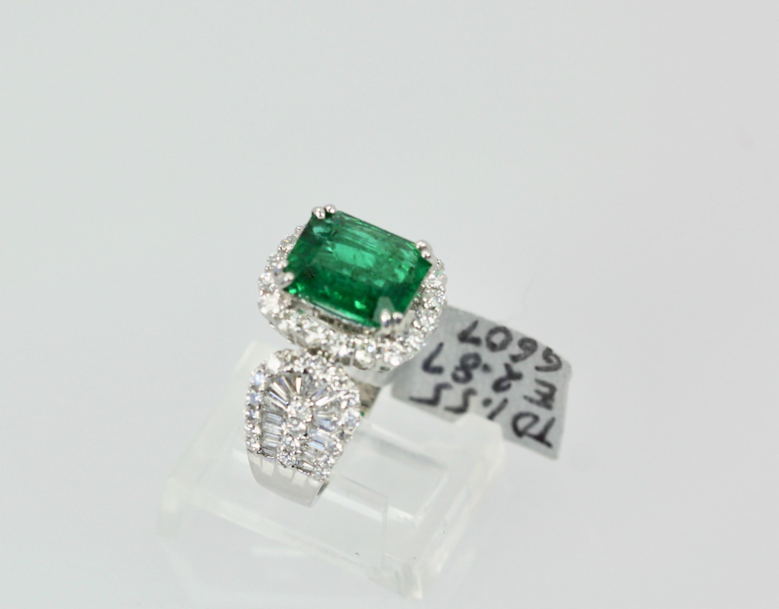 Emerald Diamond Ring 18 Karat 2