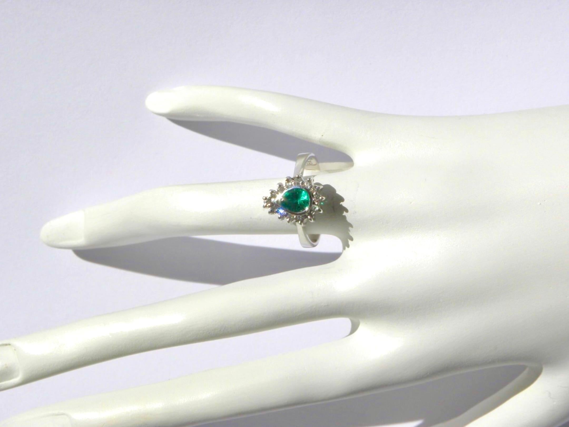 Art Deco Emerald Diamond Engagement Ring 18 Karat White Gold