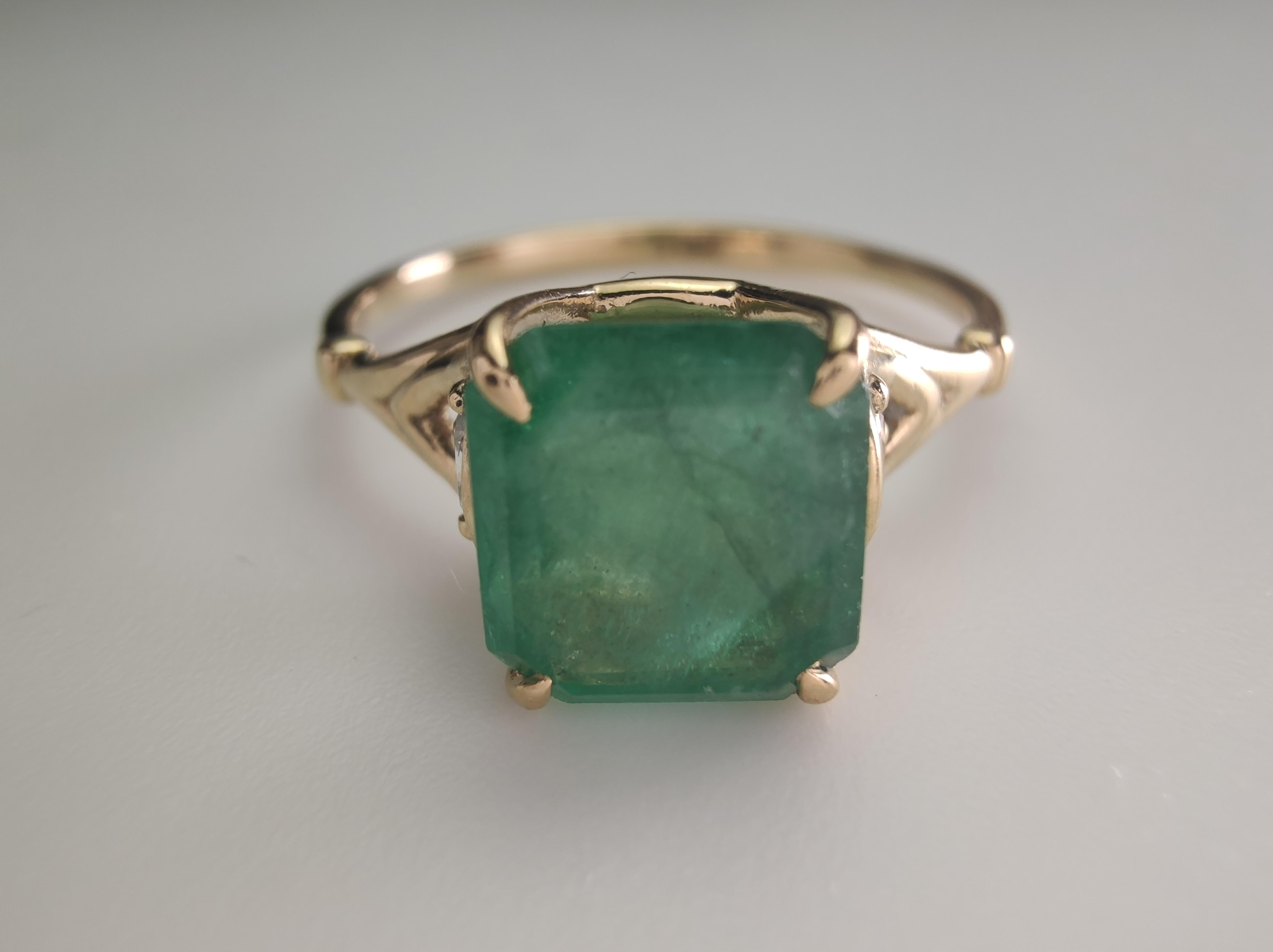 Bague Emeraude Diamant Or Jaune 18k Cadeau de fiançailles pour femme en vente 1