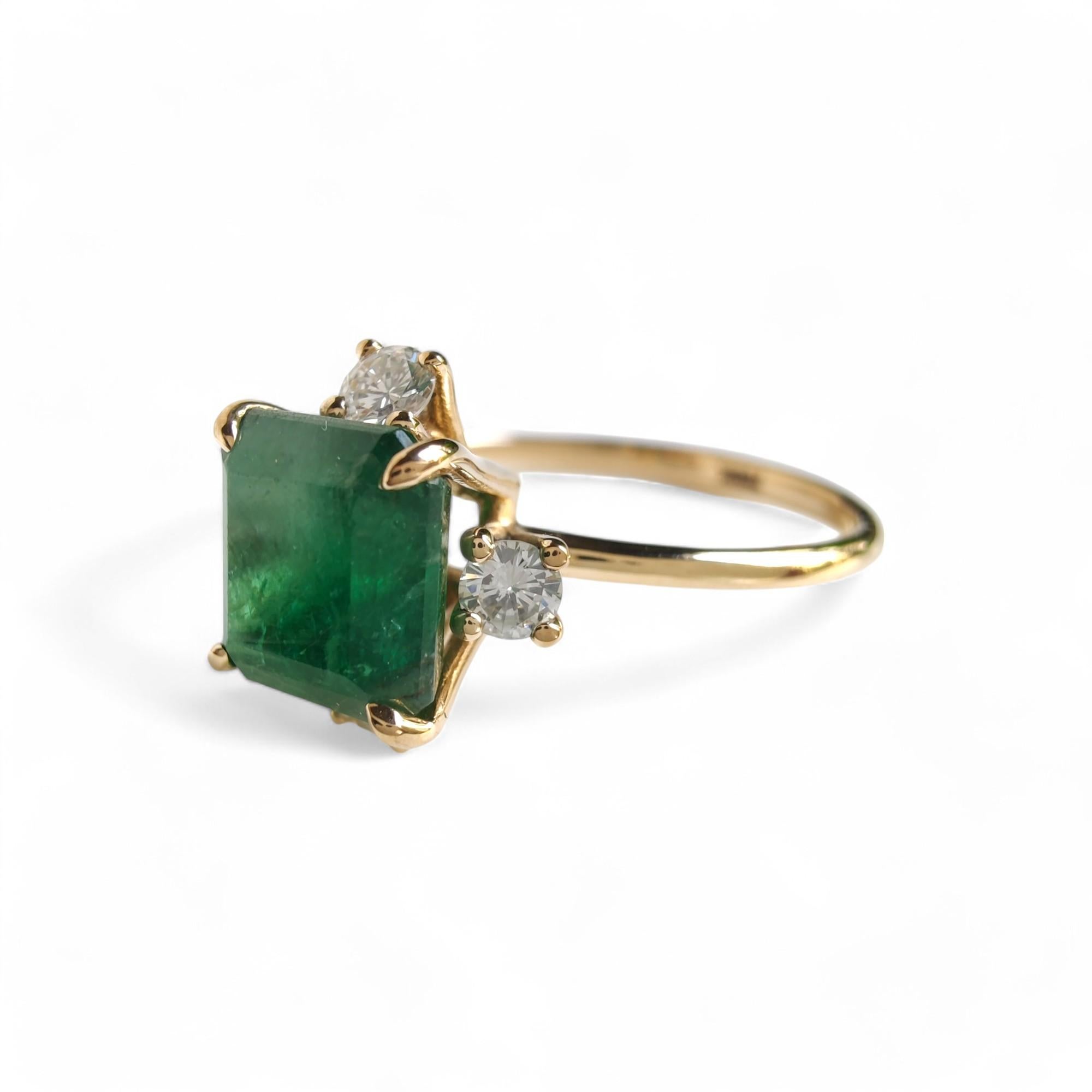 Anillo Diamante Esmeralda Oro Amarillo 18K Joyas Mujer Diseño Inspirado en la Naturaleza Regalo Artista en venta