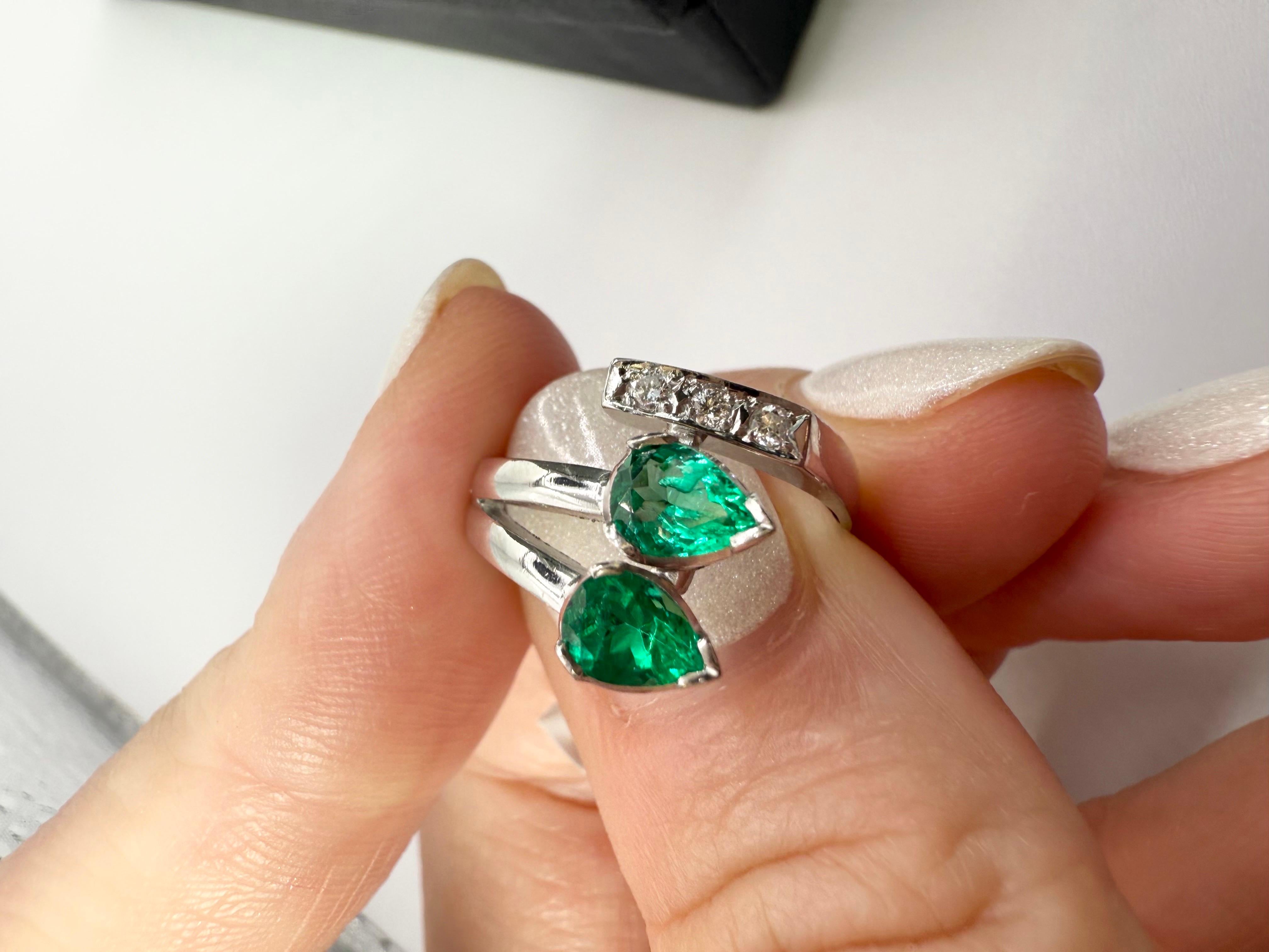 Smaragd Diamantring 18KT Gold Cocktail Diamantring (Tropfenschliff) im Angebot