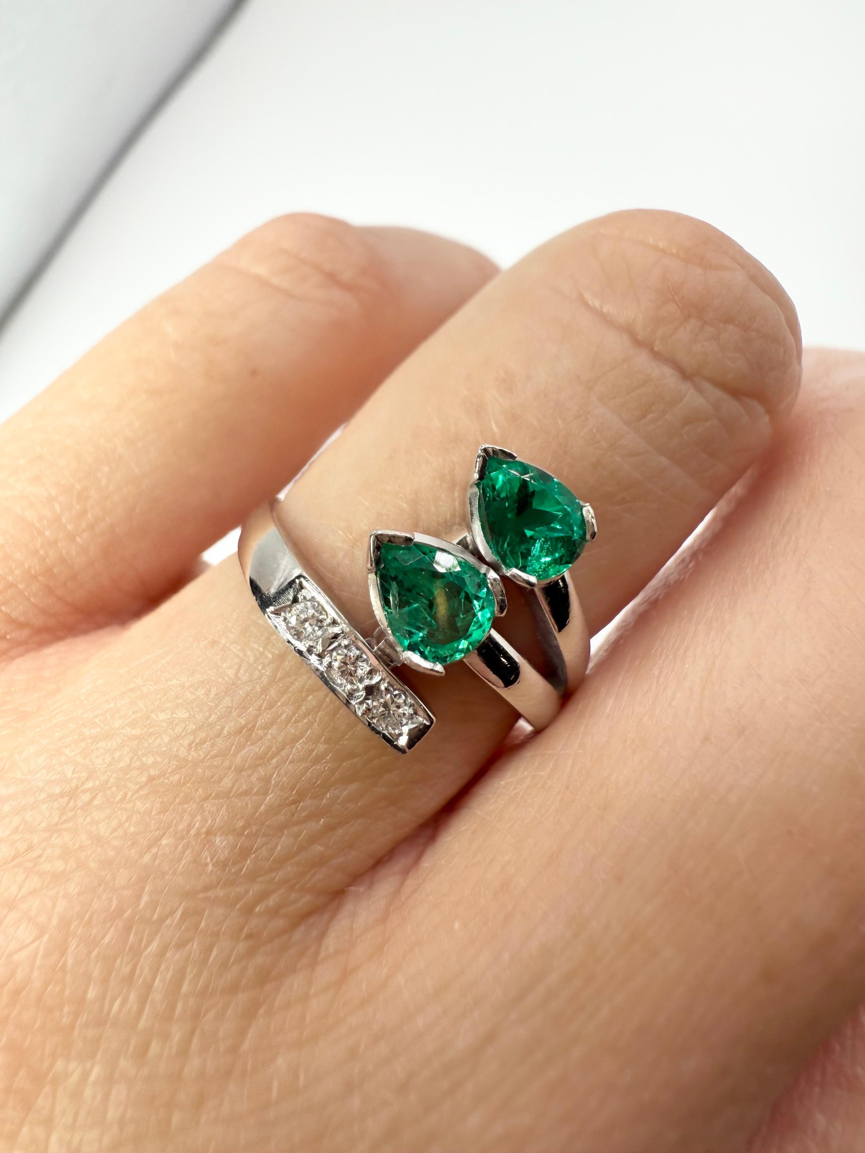 Smaragd Diamantring 18KT Gold Cocktail Diamantring im Zustand „Neu“ im Angebot in Jupiter, FL