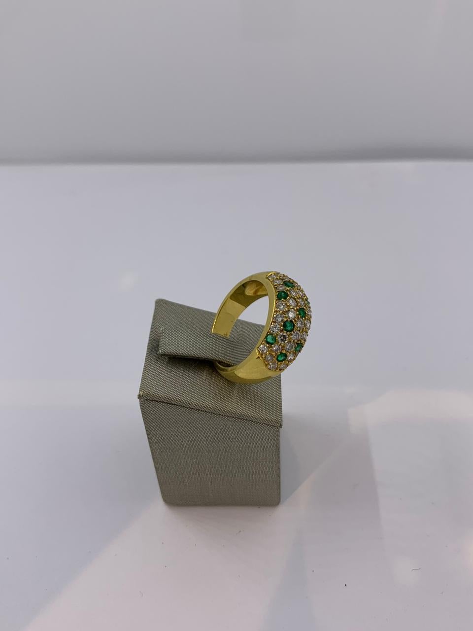 Emerald and Diamond Ring
Emeralds 0.38 ct
Diamonds 1.24 ct
st in 18Kt Yellow Gold
21-11981