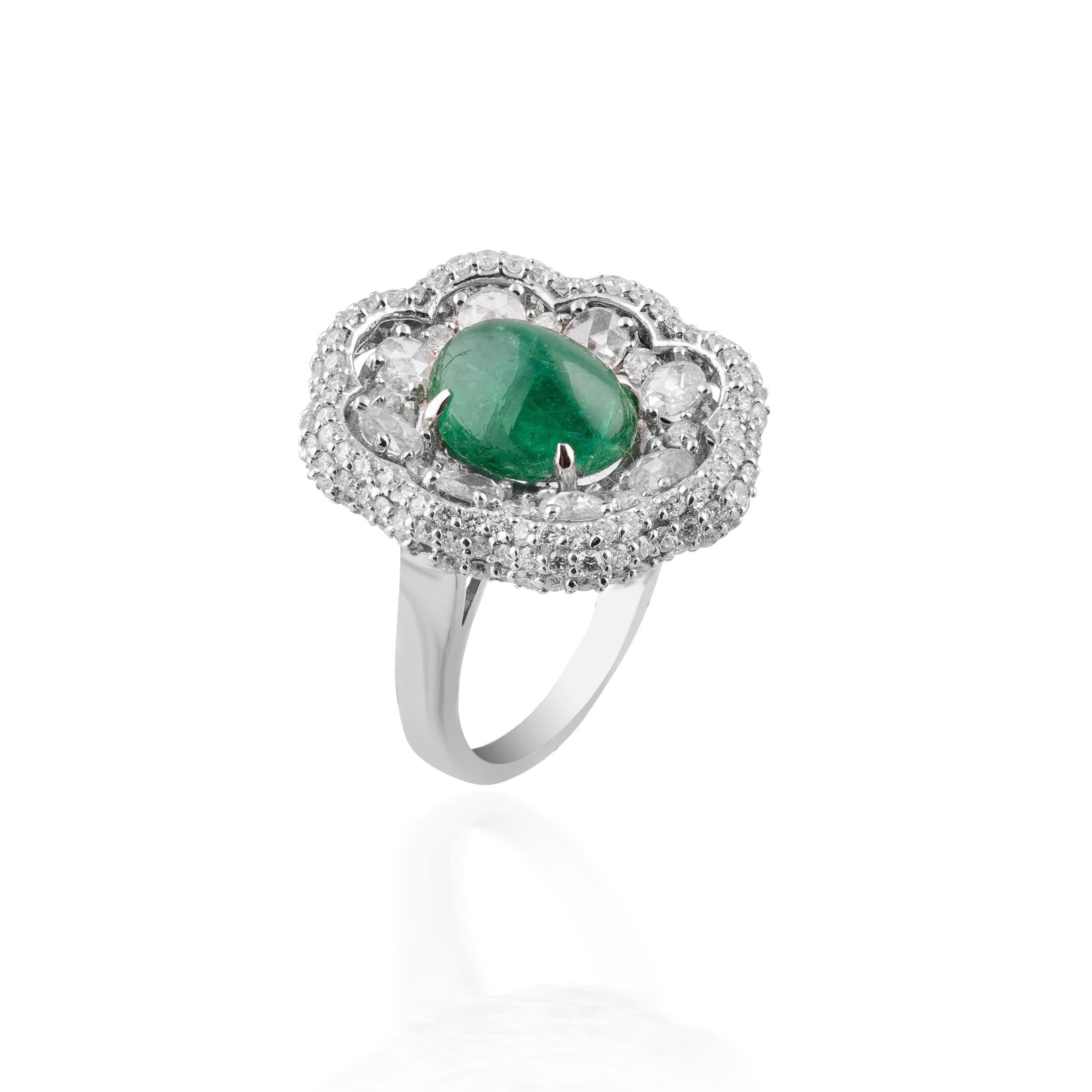 Emerald diamond ring in 18k gold