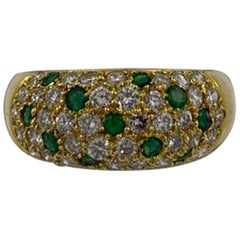 Anillo de diamantes esmeralda