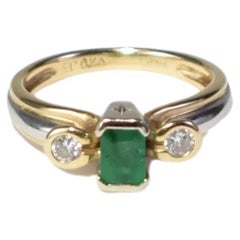 Bague en diamants et émeraude