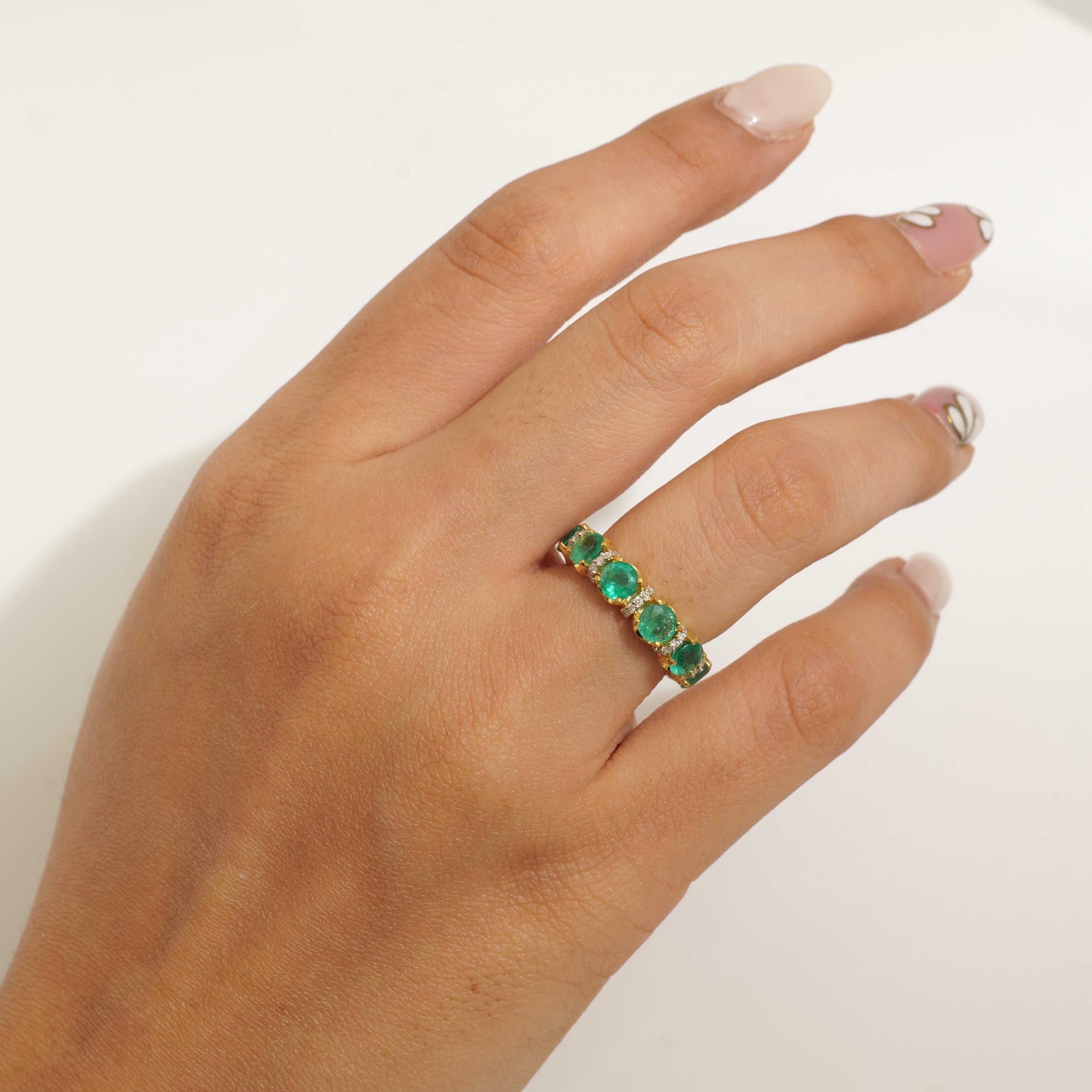 Art Deco Emerald Diamond Ring in 14k Solid Gold (Certified) For Sale