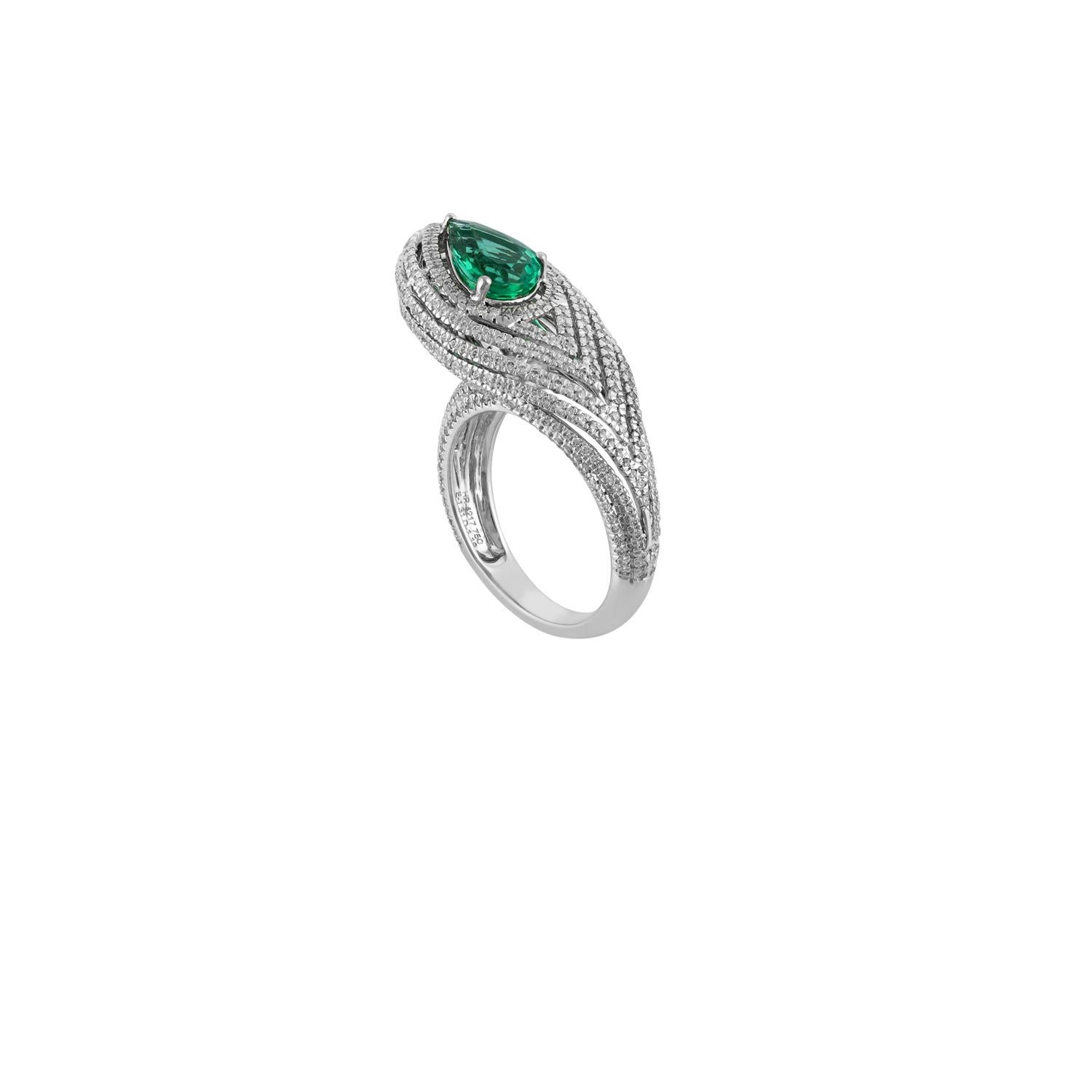 Contemporary Emerald Diamond Ring in 18 Karat White Gold