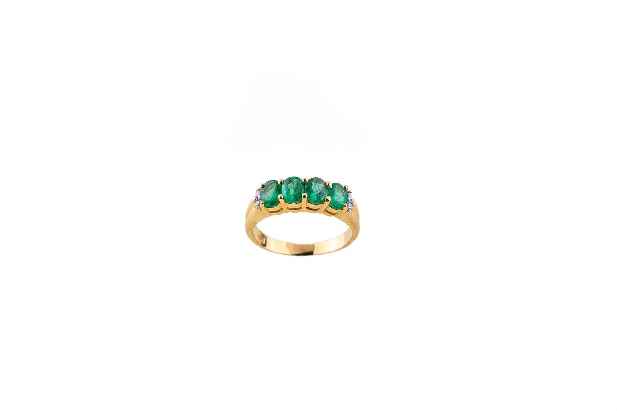 Emerald Diamond Ring in 18 Karat Yellow Gold In New Condition In Bad Kissingen, DE