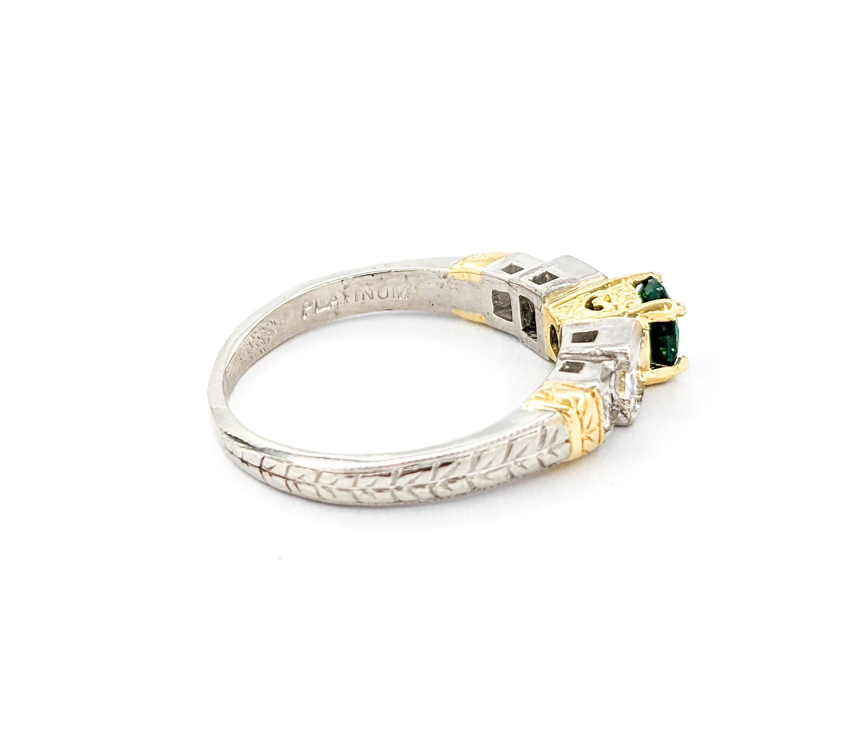 Emerald & Diamond Ring in 18kt Yellow Gold & Platinum For Sale 1