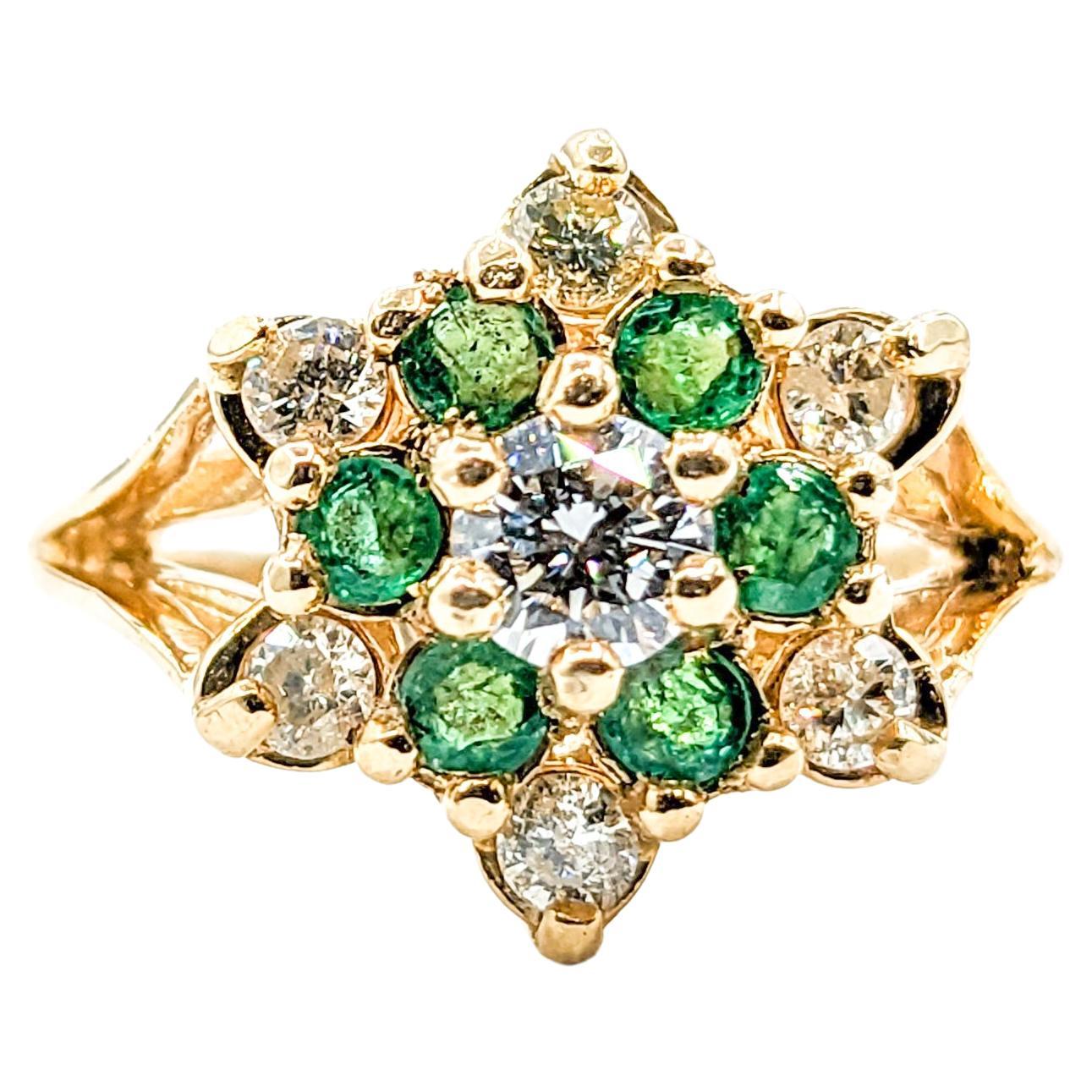 Vintage Emerald & Diamond Star Cluster Ring In Yellow Gold For Sale