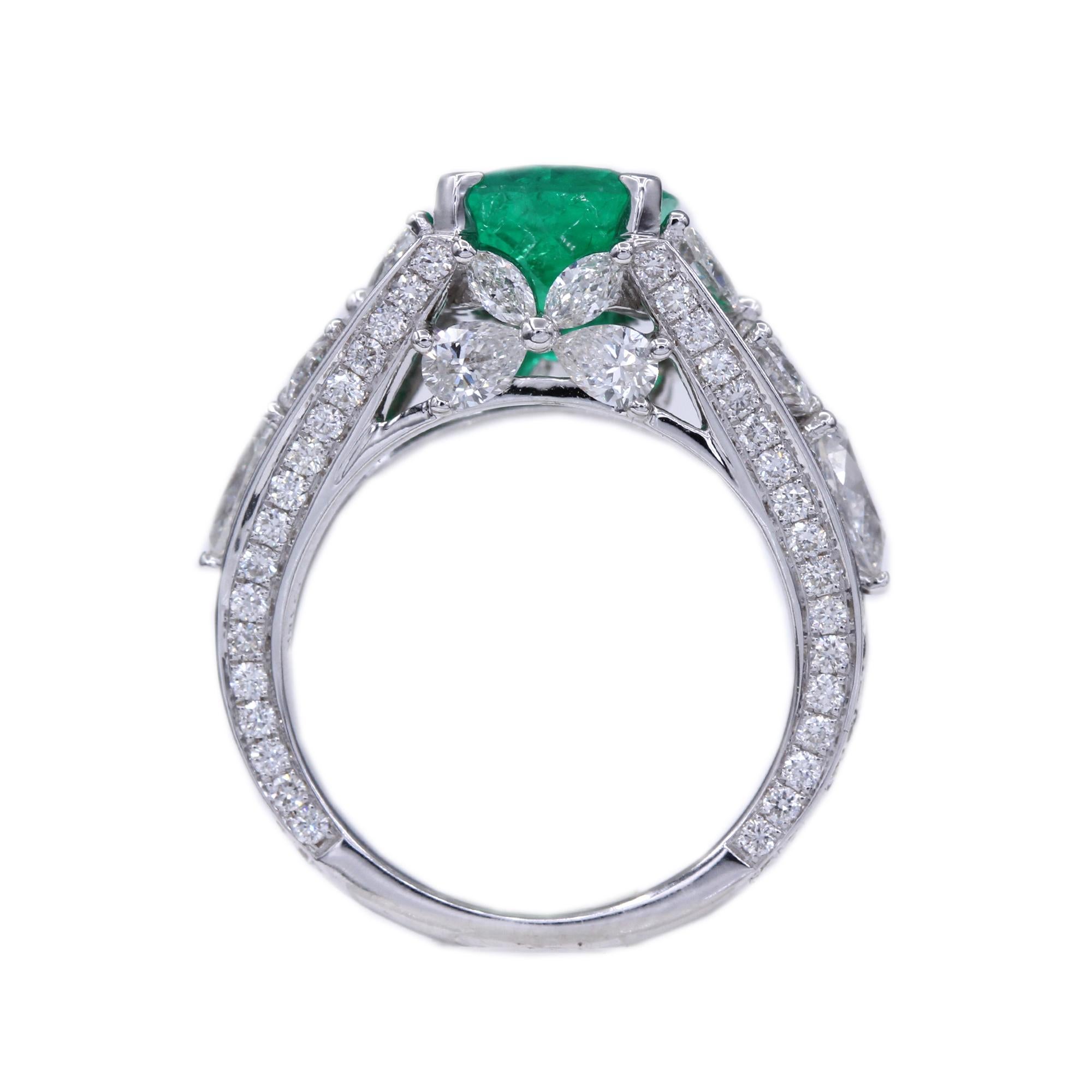 Emerald and Diamond Ring Oval Shape Emerald 3.44 Carat and Mix Shapes Diamonds For Sale 2