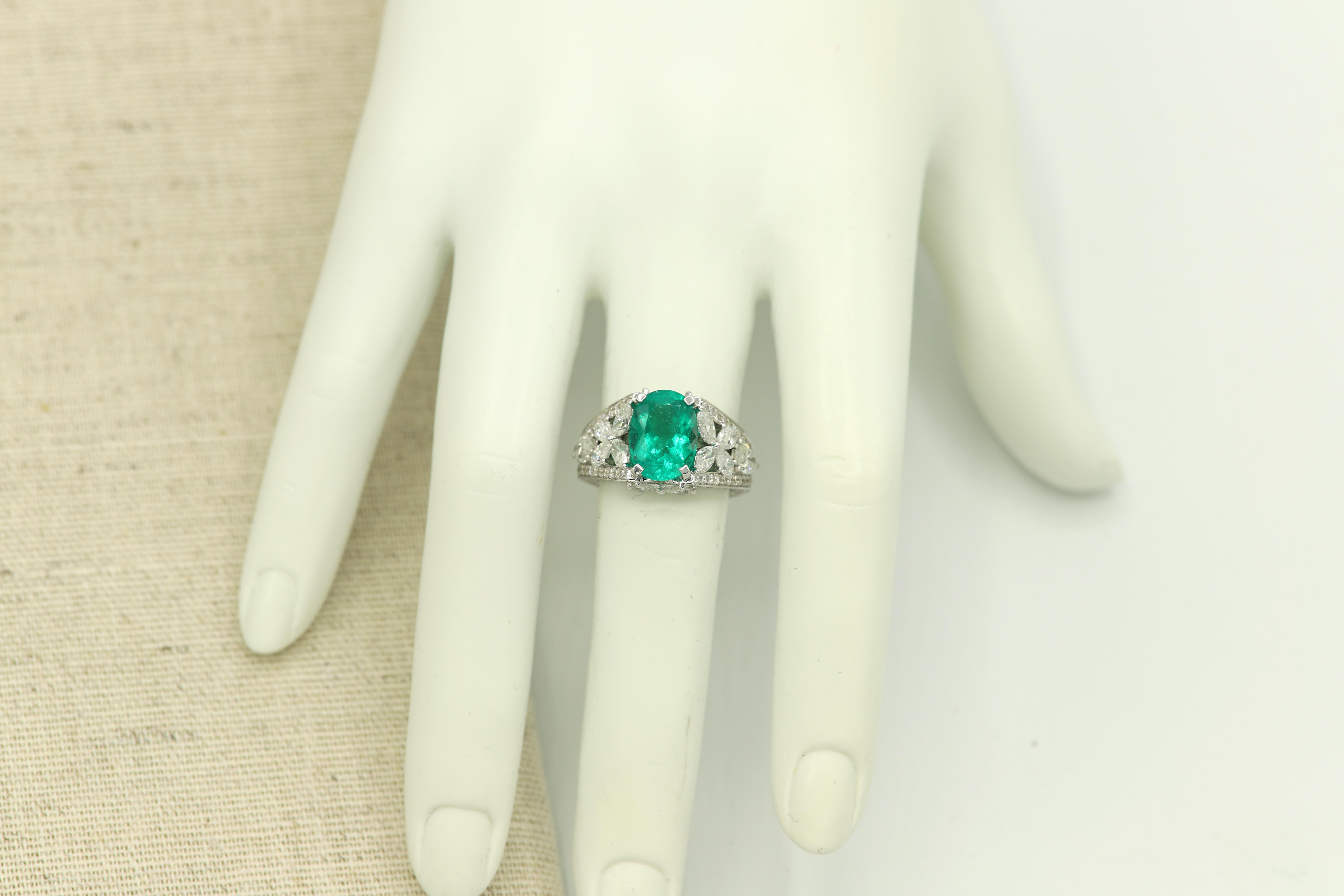 Emerald and Diamond Ring Oval Shape Emerald 3.44 Carat and Mix Shapes Diamonds In New Condition For Sale In Brooklyn, NY