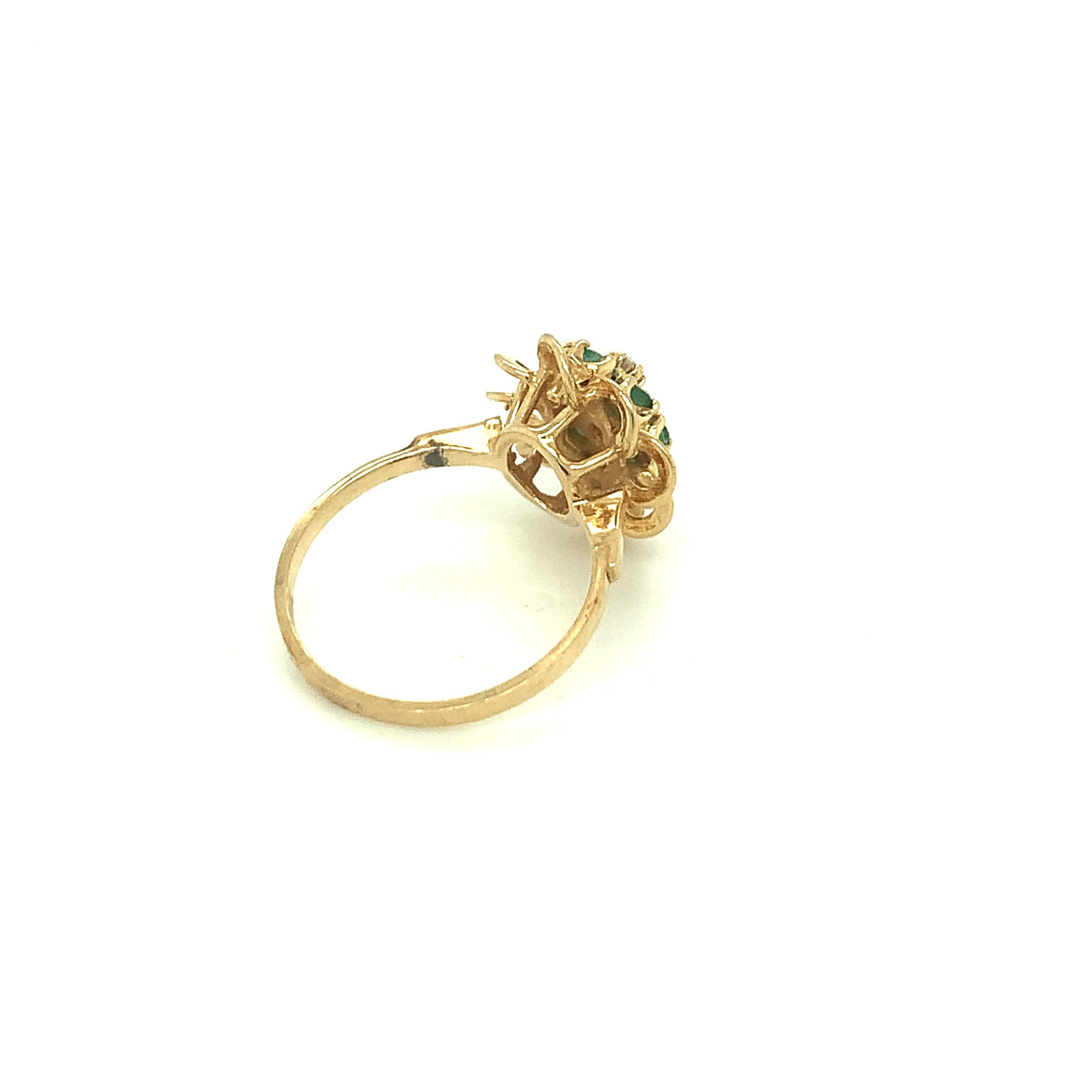 Brilliant Cut Emerald & Diamond Ring Set in 14K Yellow Gold For Sale