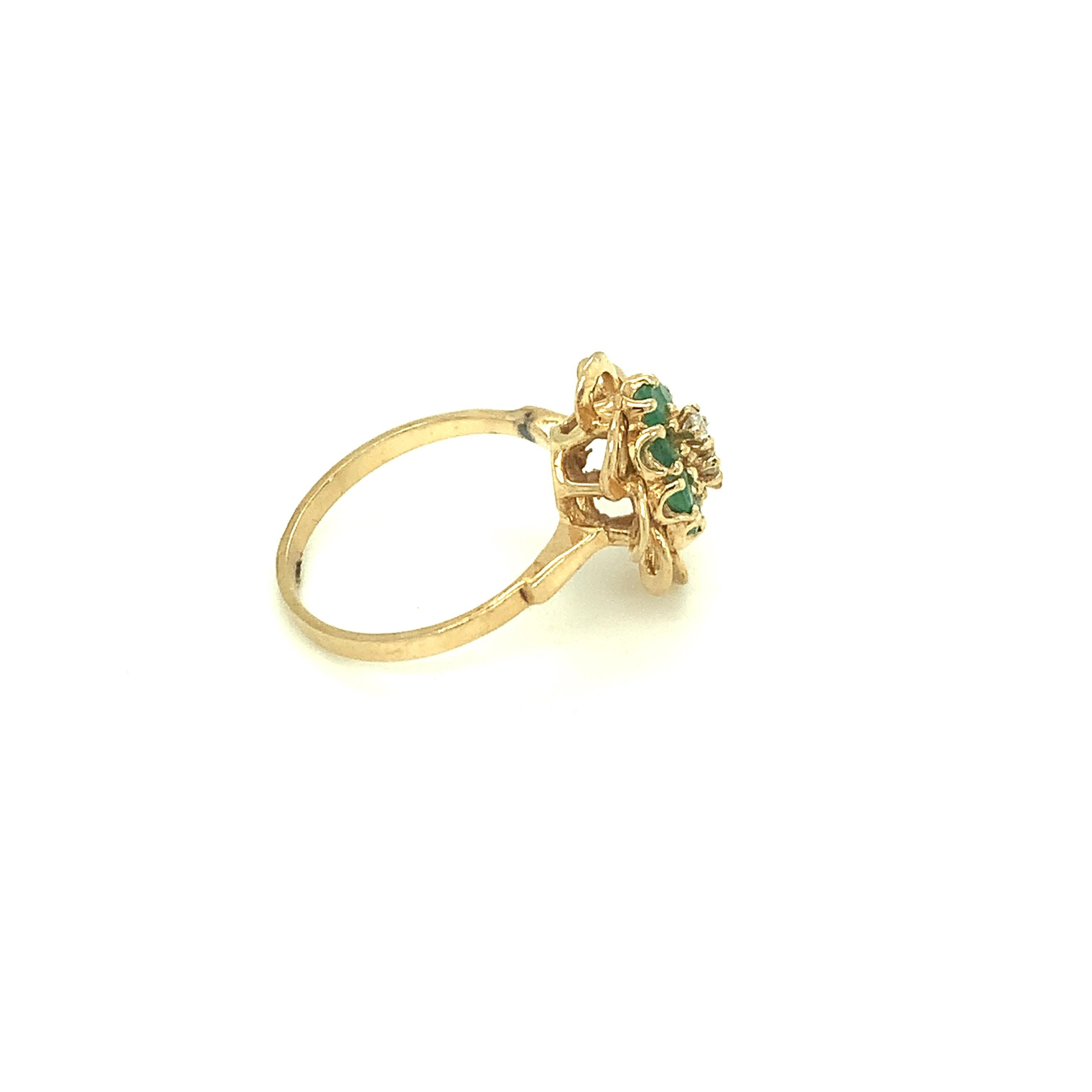 Emerald & Diamond Ring Set in 14K Yellow Gold For Sale 1