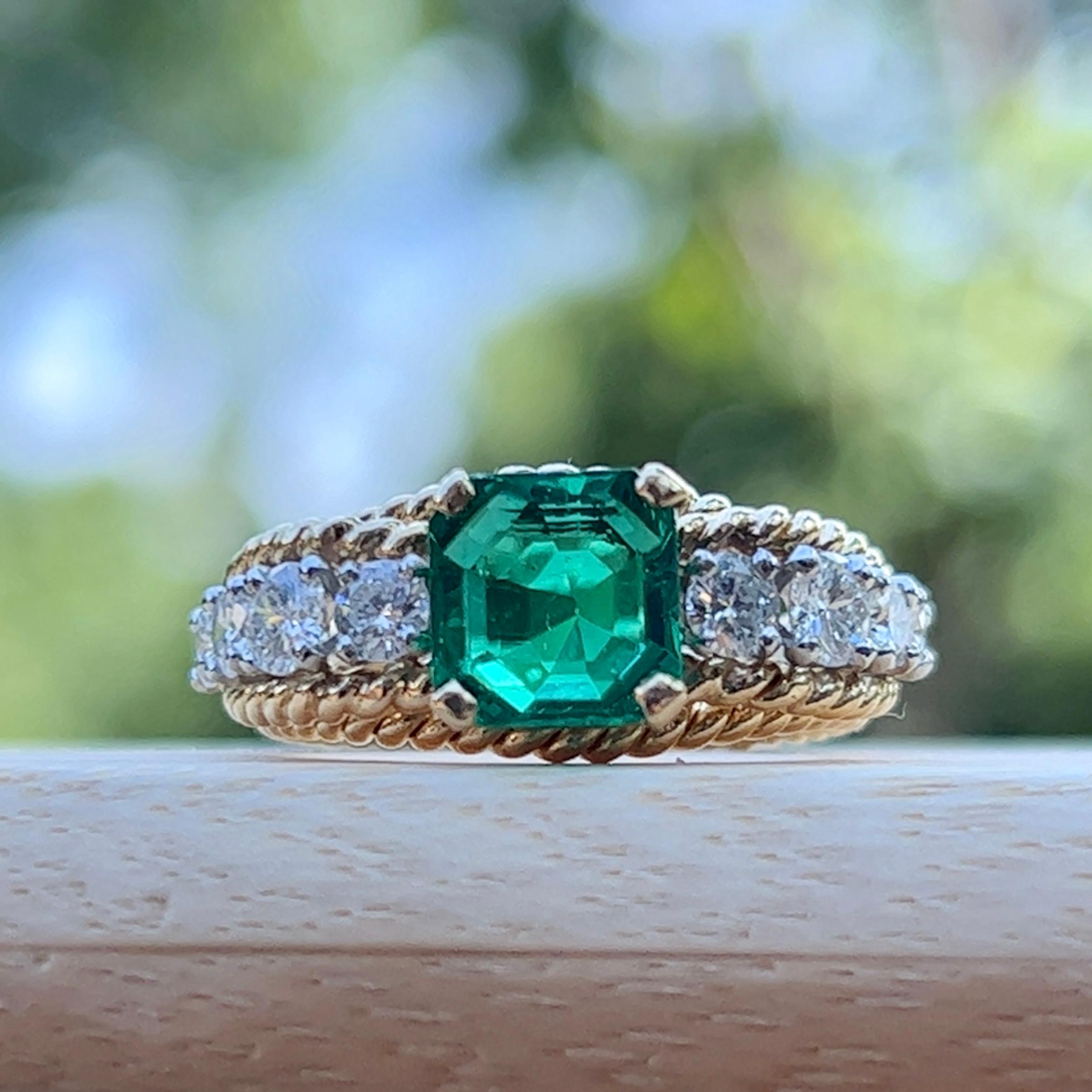 Emerald & Diamond Rope Design Ring in 14K Yellow Gold  For Sale 1