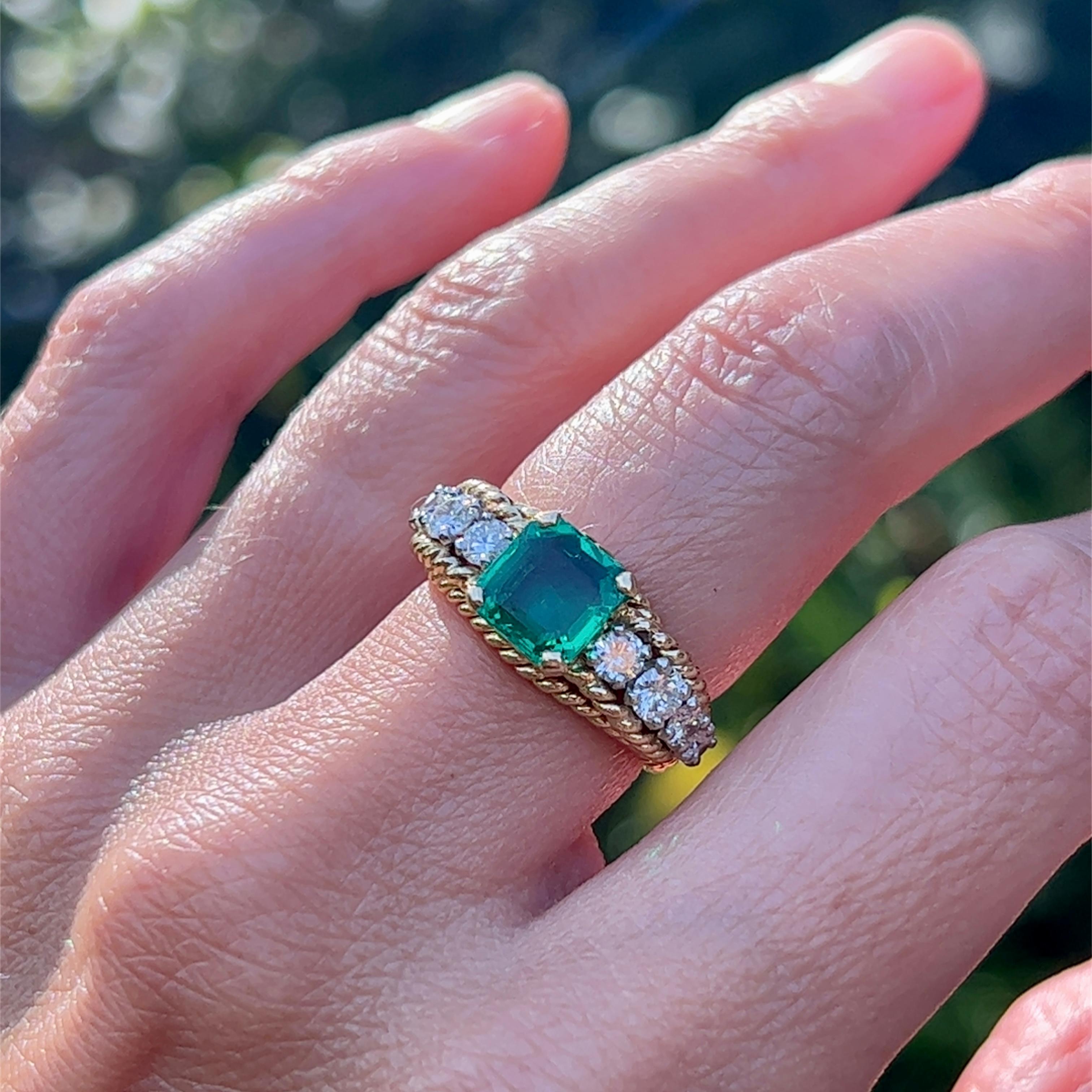 Smaragd & Diamant Seil Design Ring in 14K Gelbgold  im Angebot 2