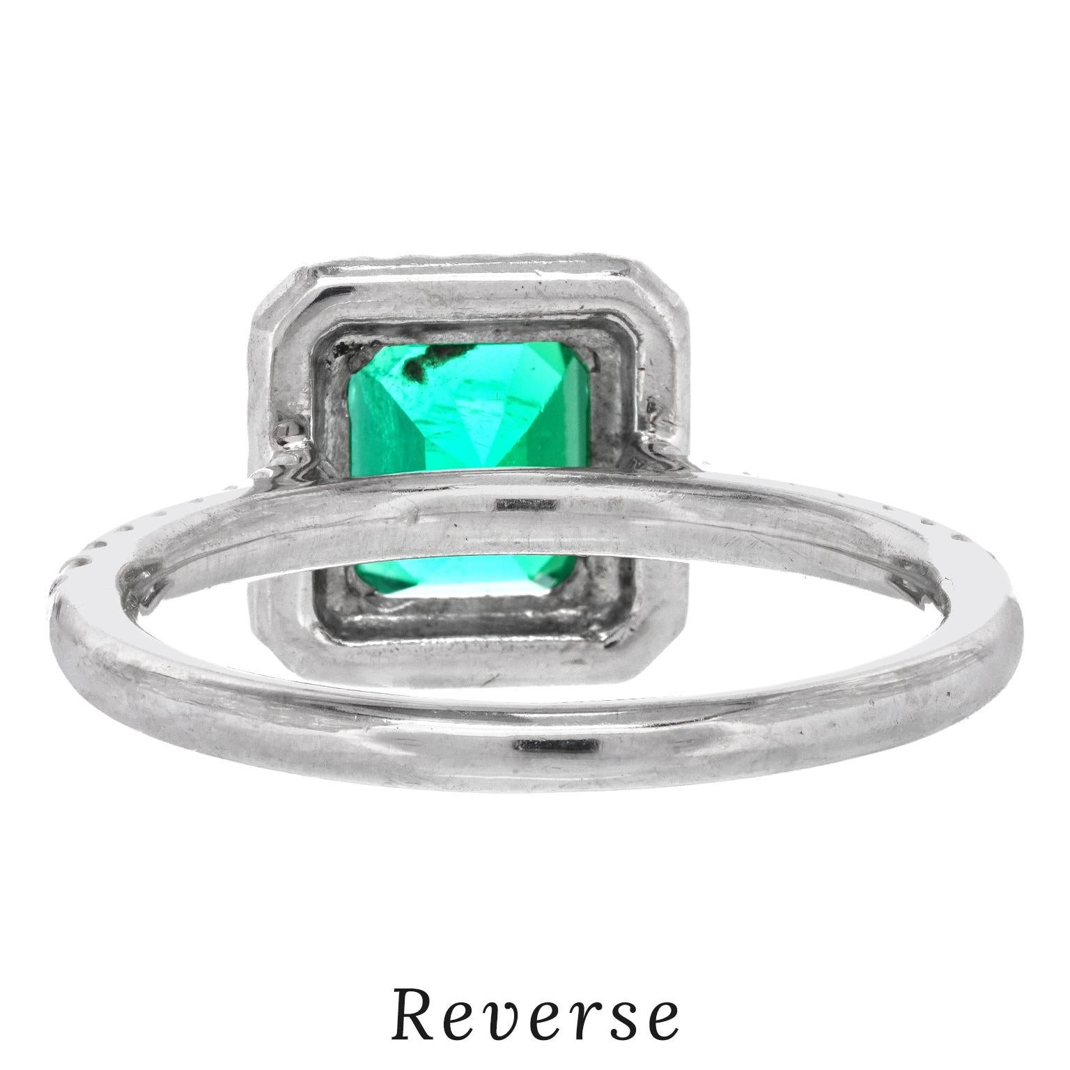 Emerald & Diamond Set Platinum Ring For Sale 4