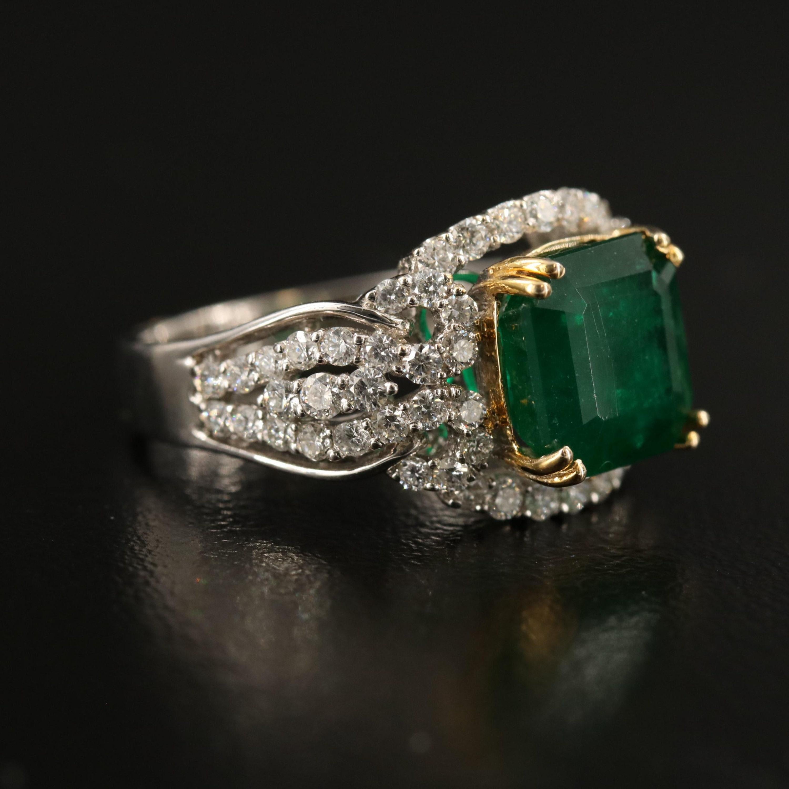 For Sale:  18K Gold 3.5 CT Natural Emerald Diamond Antique Art Deco Style Engagement Ring 3