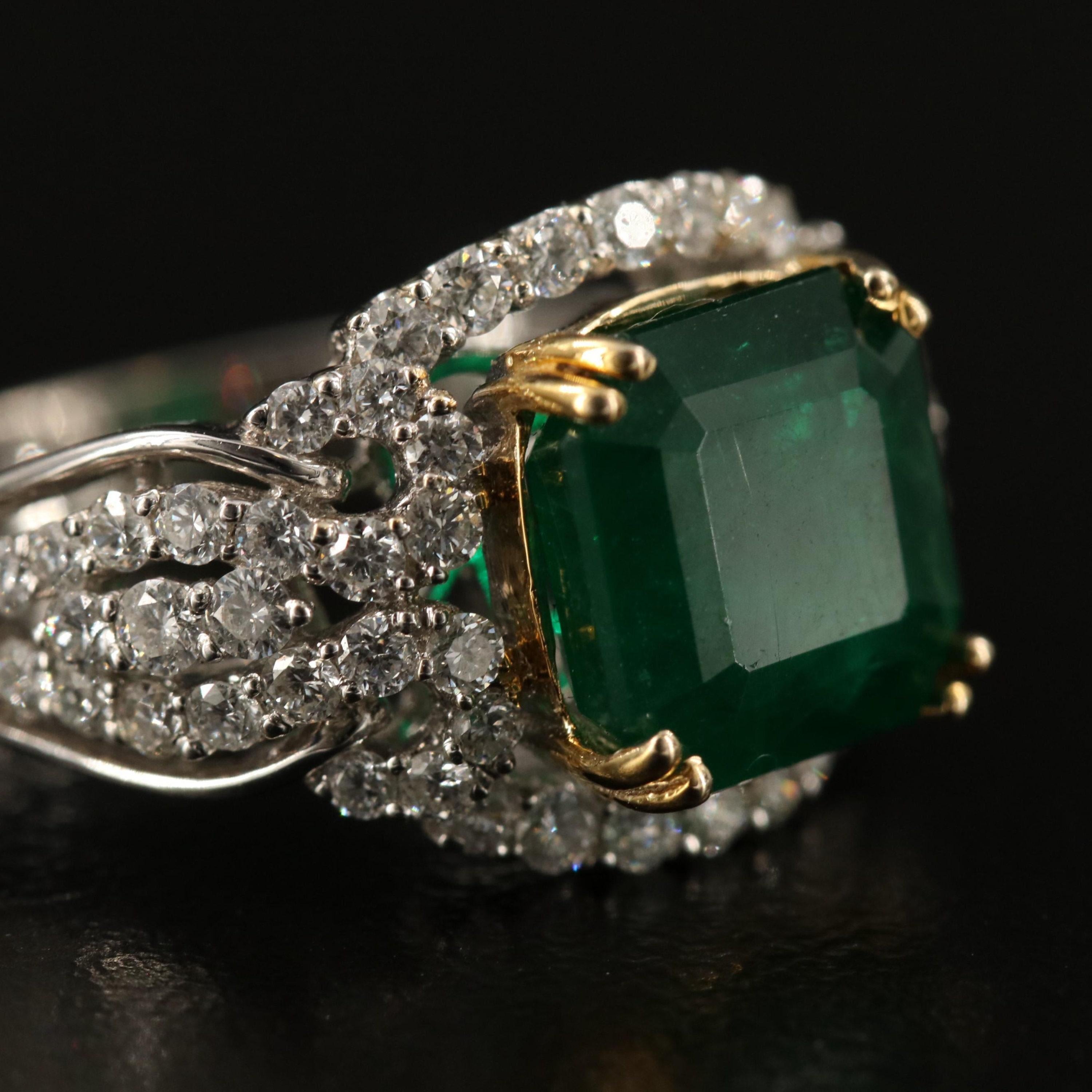 For Sale:  18K Gold 3.5 CT Natural Emerald Diamond Antique Art Deco Style Engagement Ring 4