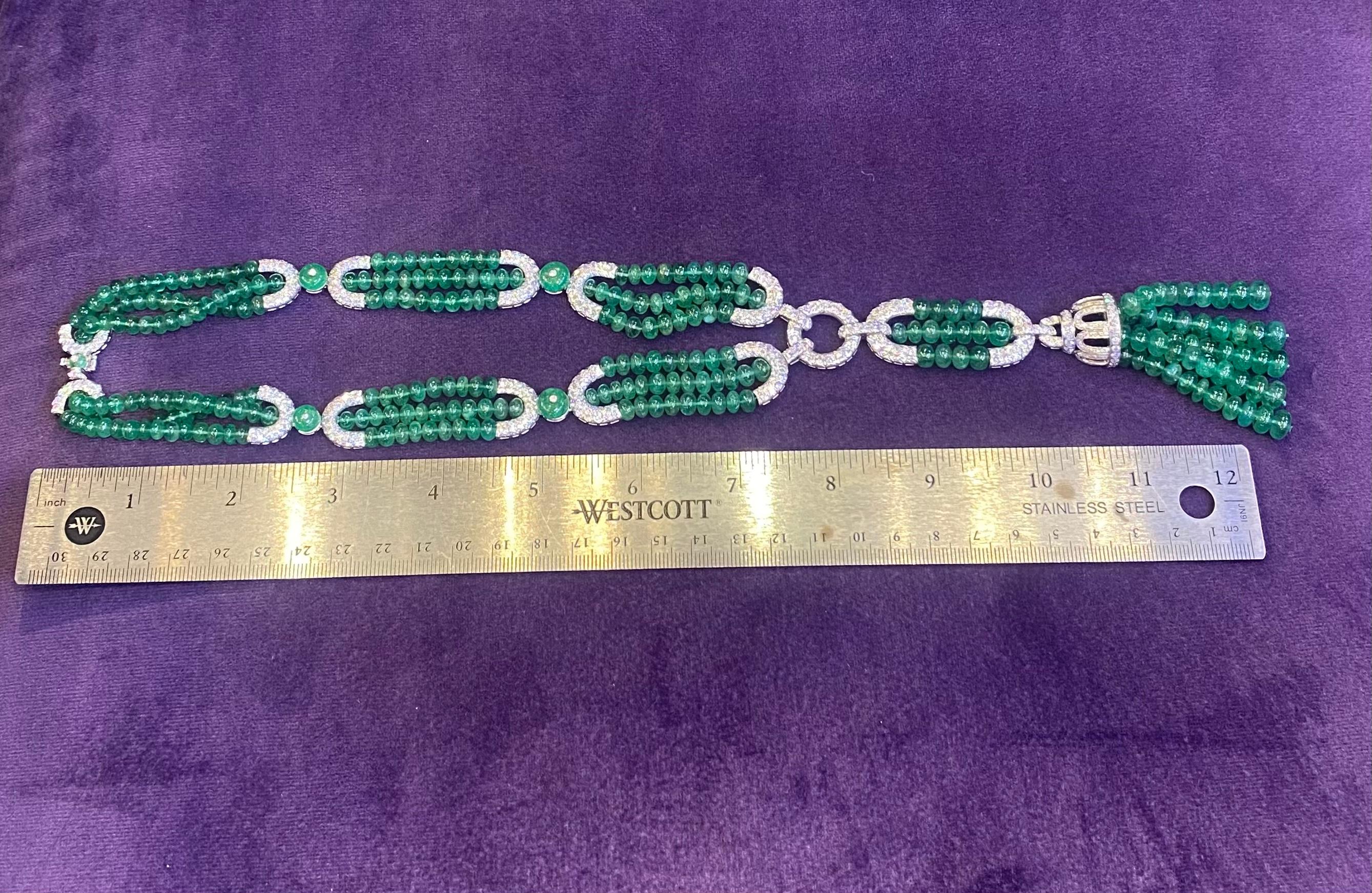 Collana di smeraldi e diamanti con nappe in vendita 2