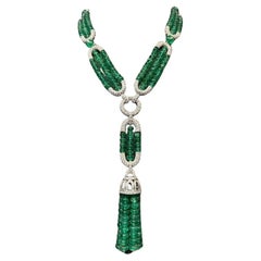 Collier à pompon en émeraude et diamant