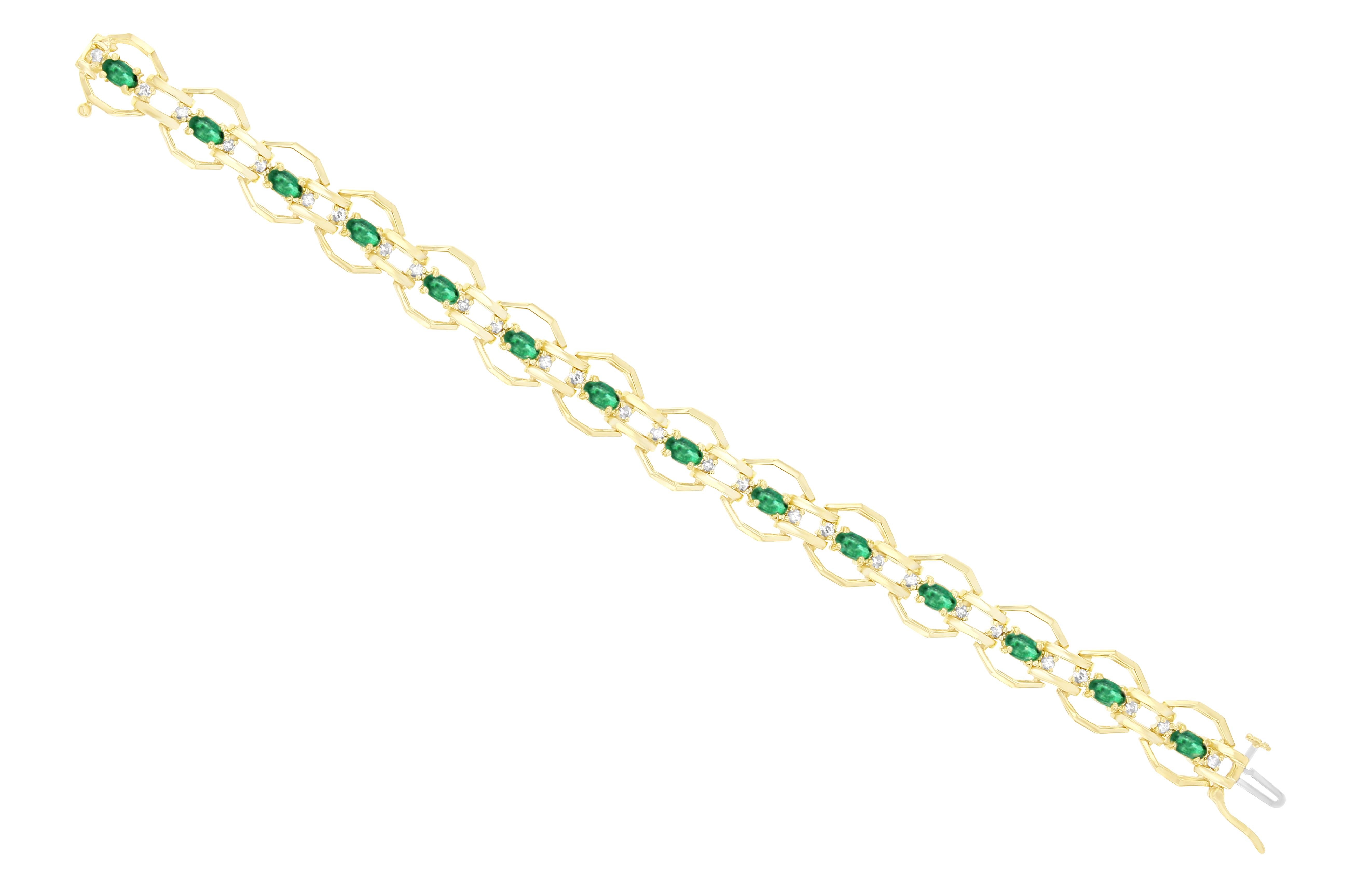 ♥ Tennis Bracelet Description ♥

Pierre principale : Diamant et émeraudes 
Approx. Carat total du diamant : 4.25cttw
Couleur du diamant : H
Clarté du diamant : SI1
Type de métal : Or jaune 14K
Taille de la pierre : Ovale et ronde
Métal Poids : 22