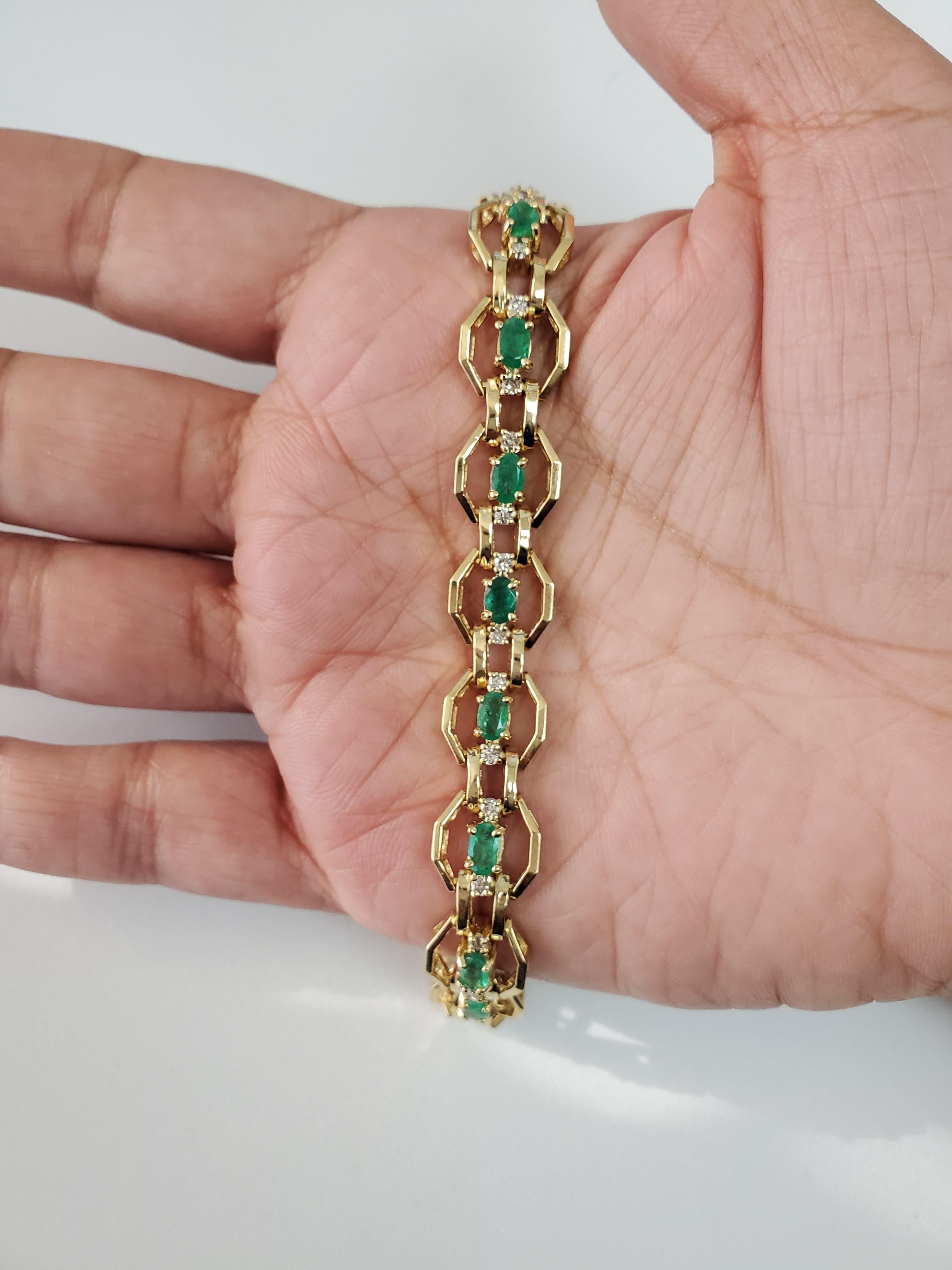 da uomo o donna Bracciale tennis con smeraldo e diamanti 4,25cttw in oro giallo 14k in vendita