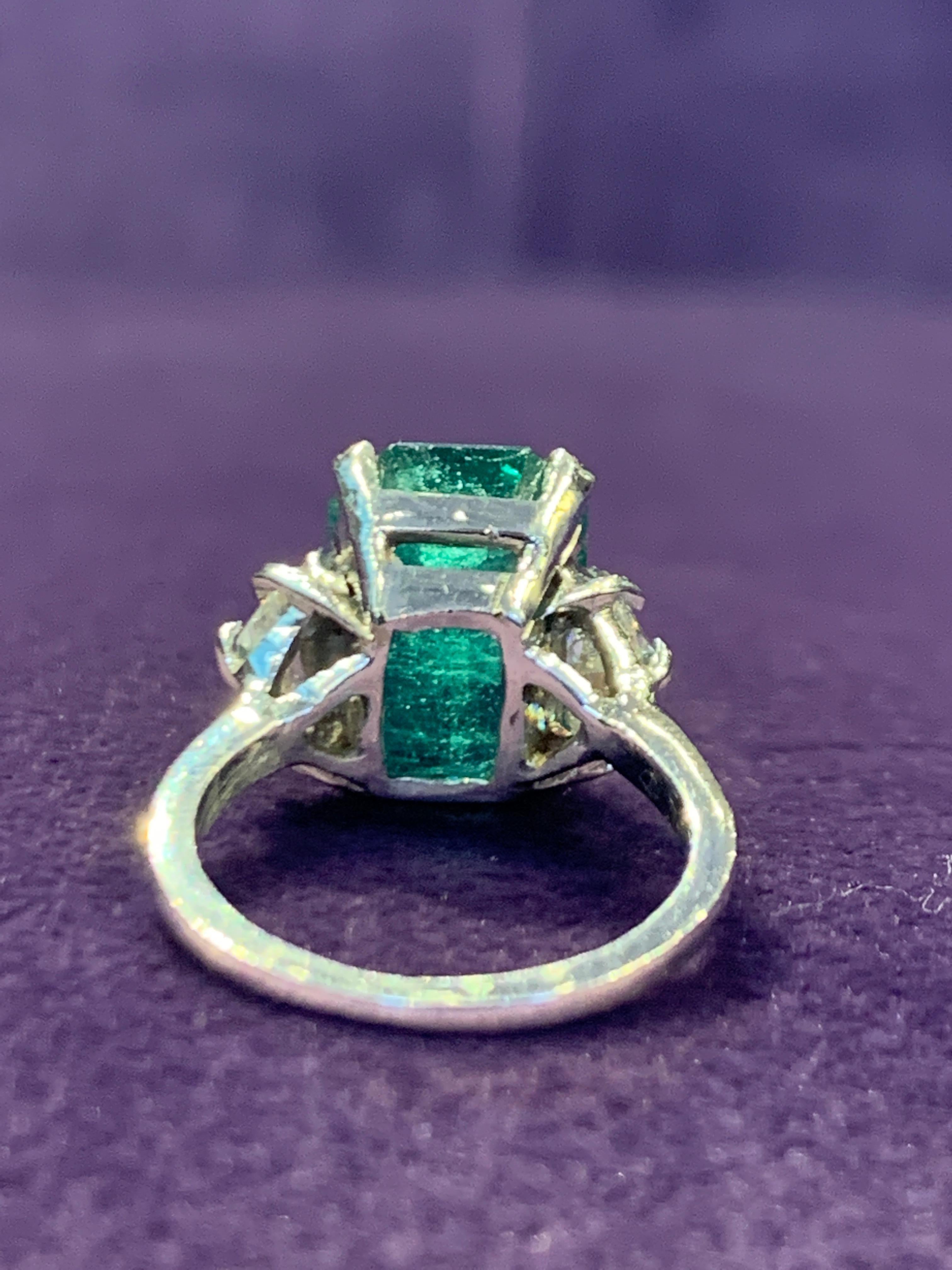 Women's Emerald & Diamond Three Stone Cocktail Ring For Sale