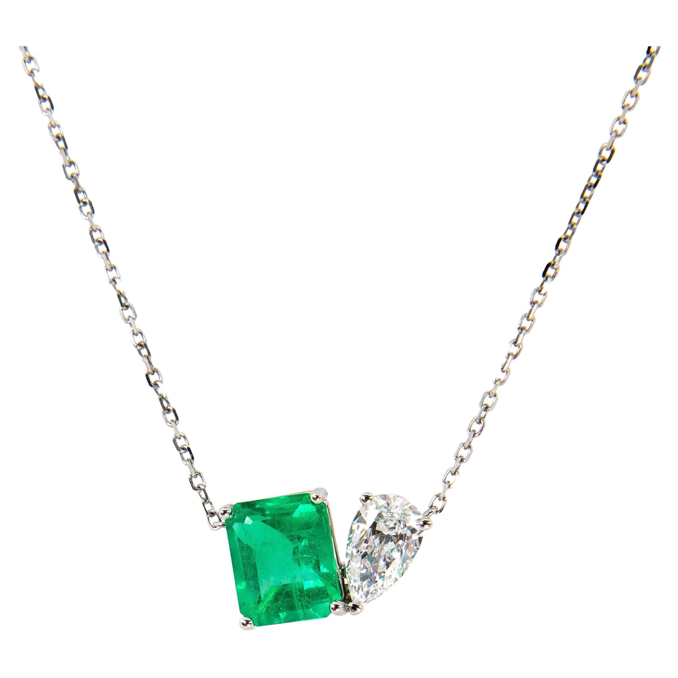 Smaragd & Diamant Toi et Moi Halskette im Angebot