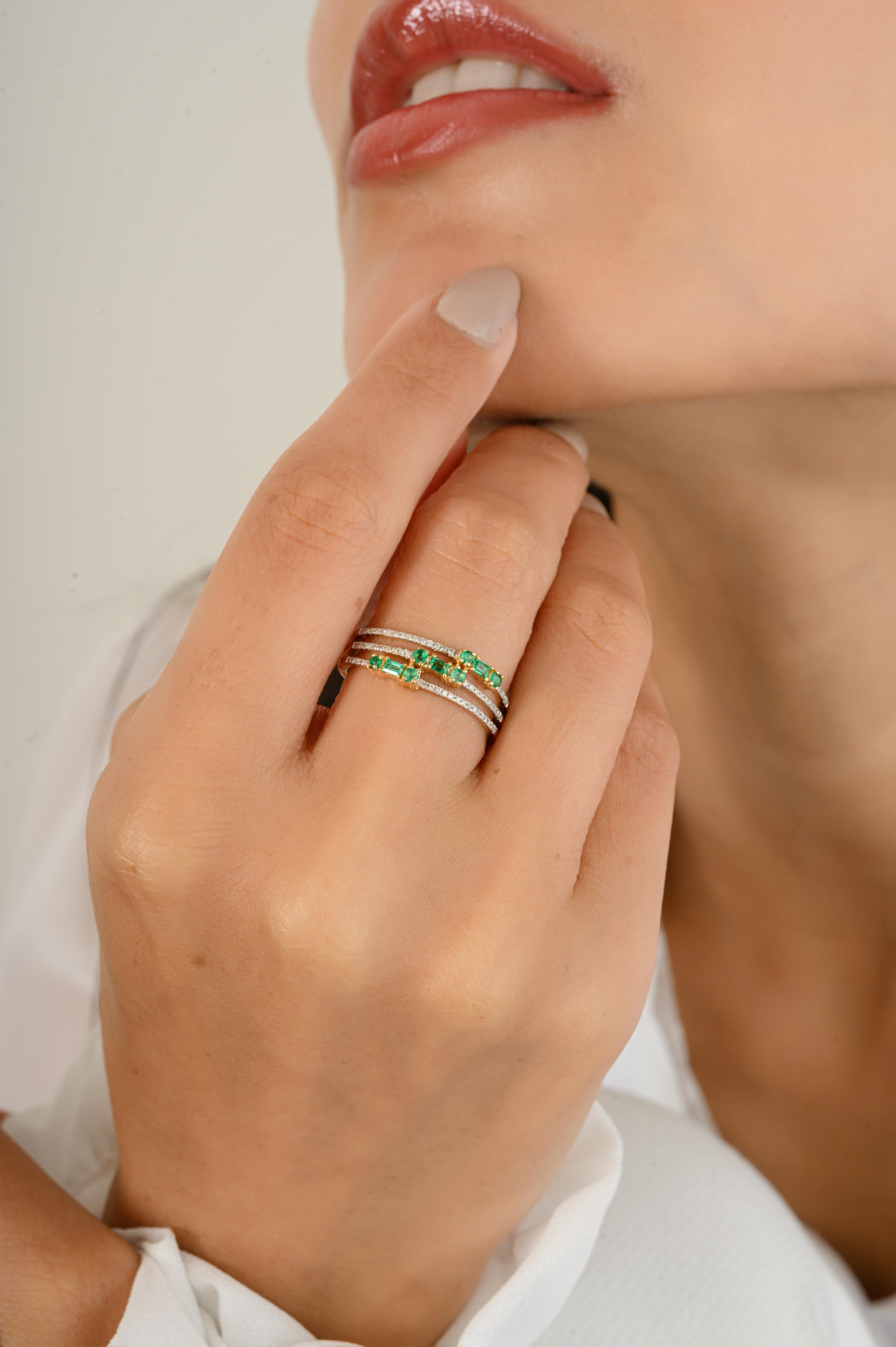 For Sale:  Emerald Diamond Triple Row Wedding Band Ring for Women in 18k Solid Yellow Gold 10
