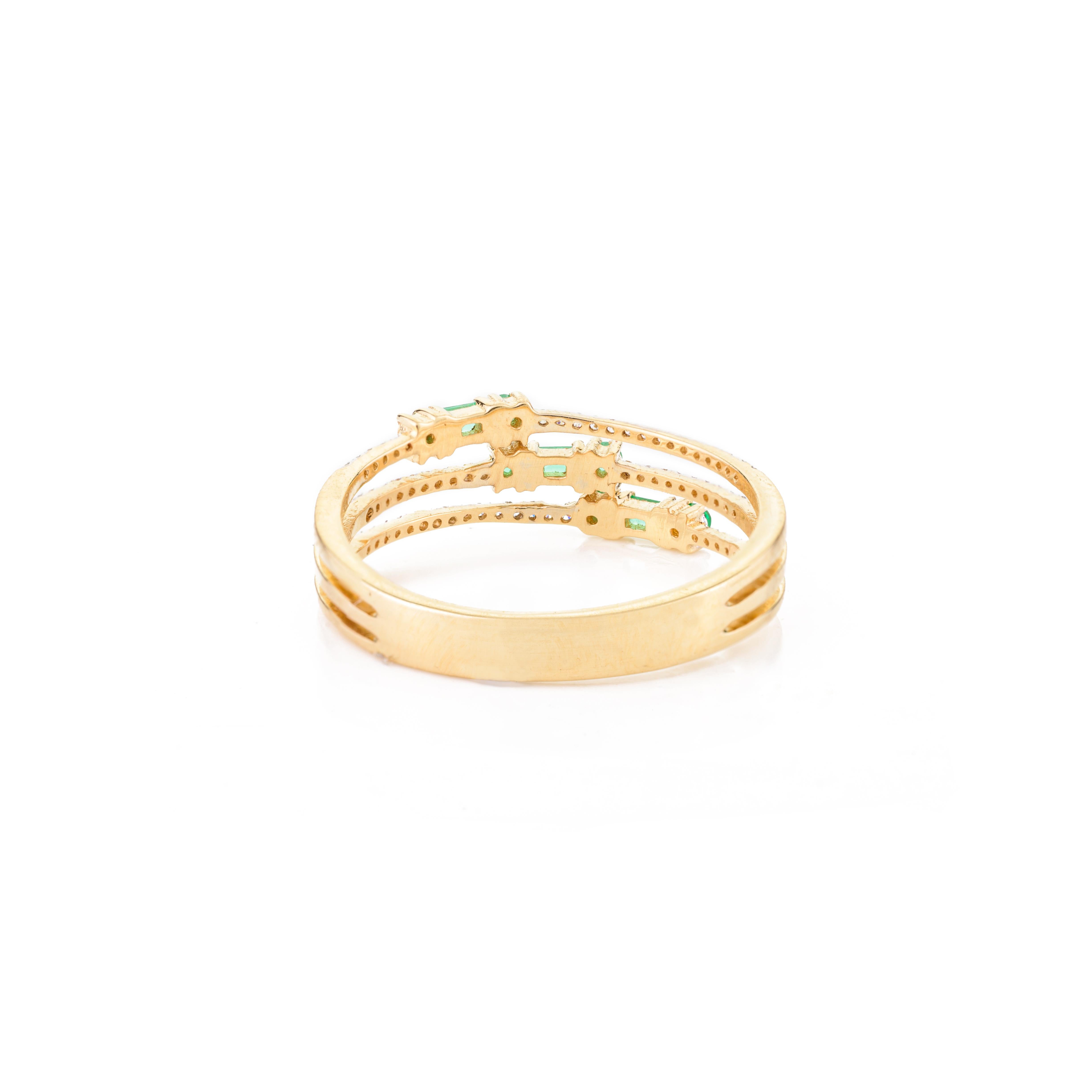 For Sale:  Emerald Diamond Triple Row Wedding Band Ring for Women in 18k Solid Yellow Gold 6
