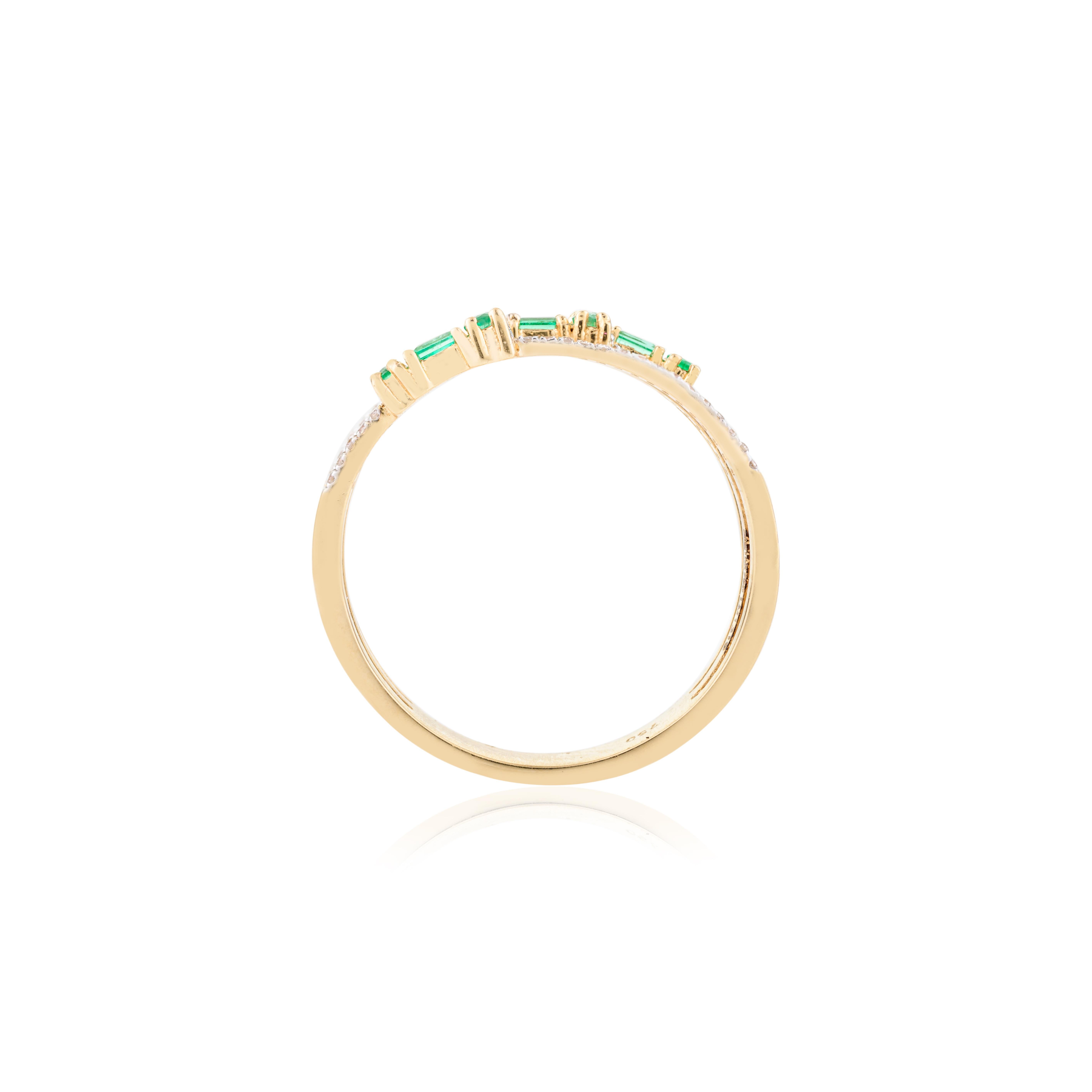 For Sale:  Emerald Diamond Triple Row Wedding Band Ring for Women in 18k Solid Yellow Gold 9