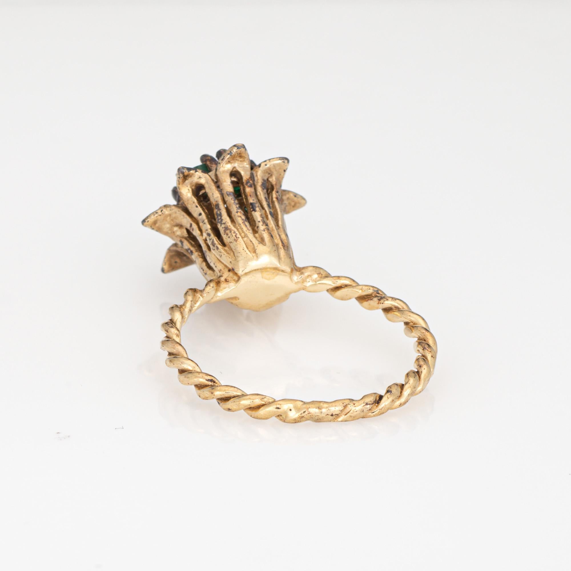 Anello a tulipano con diamante smeraldo, vintage, in oro giallo 14k, con fascia impilata Estate Jewelry In condizioni buone in vendita a Torrance, CA