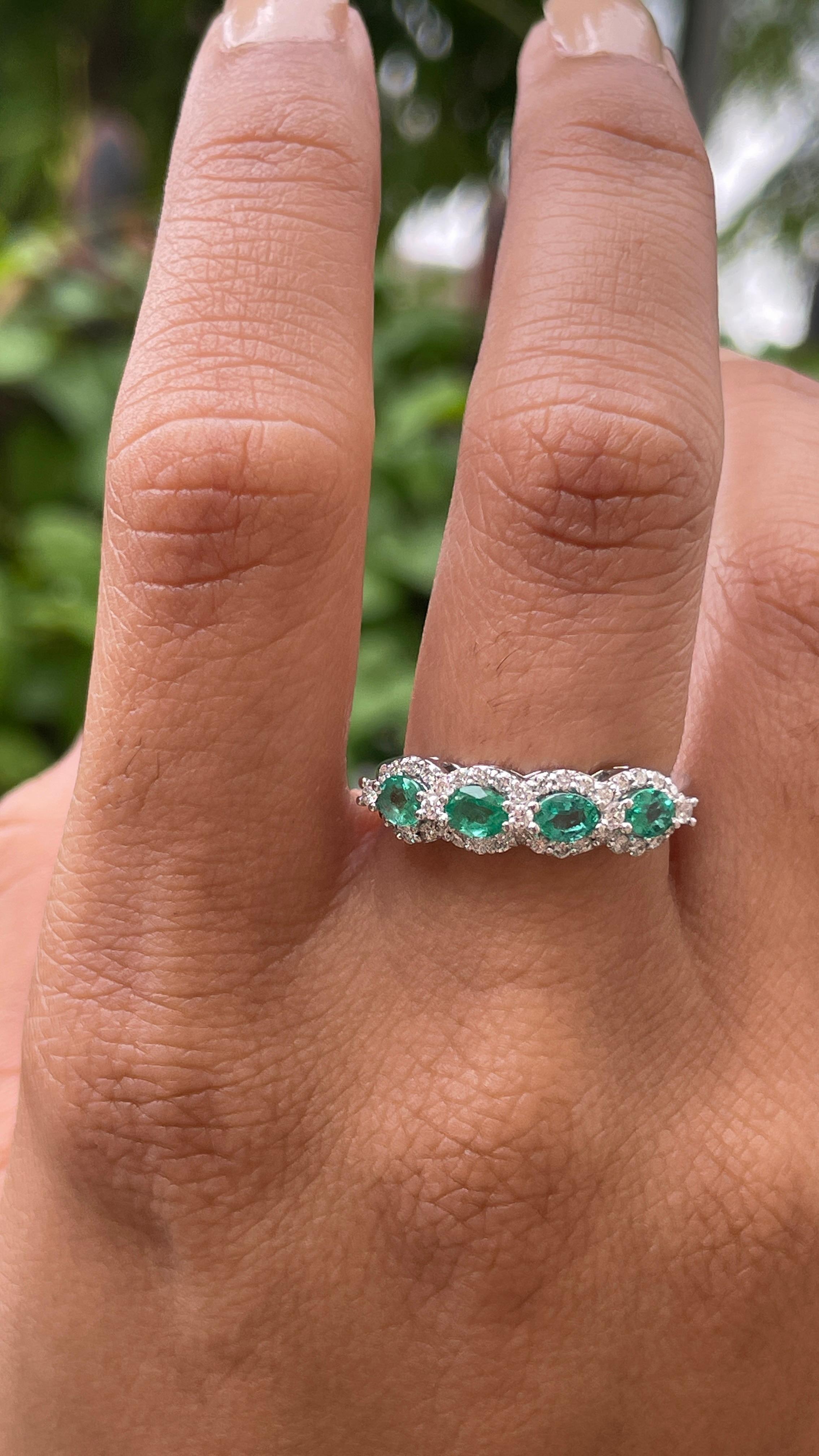 For Sale:  Emerald Diamond Wedding Band Ring Gift Made in 18k Solid White Gold 11