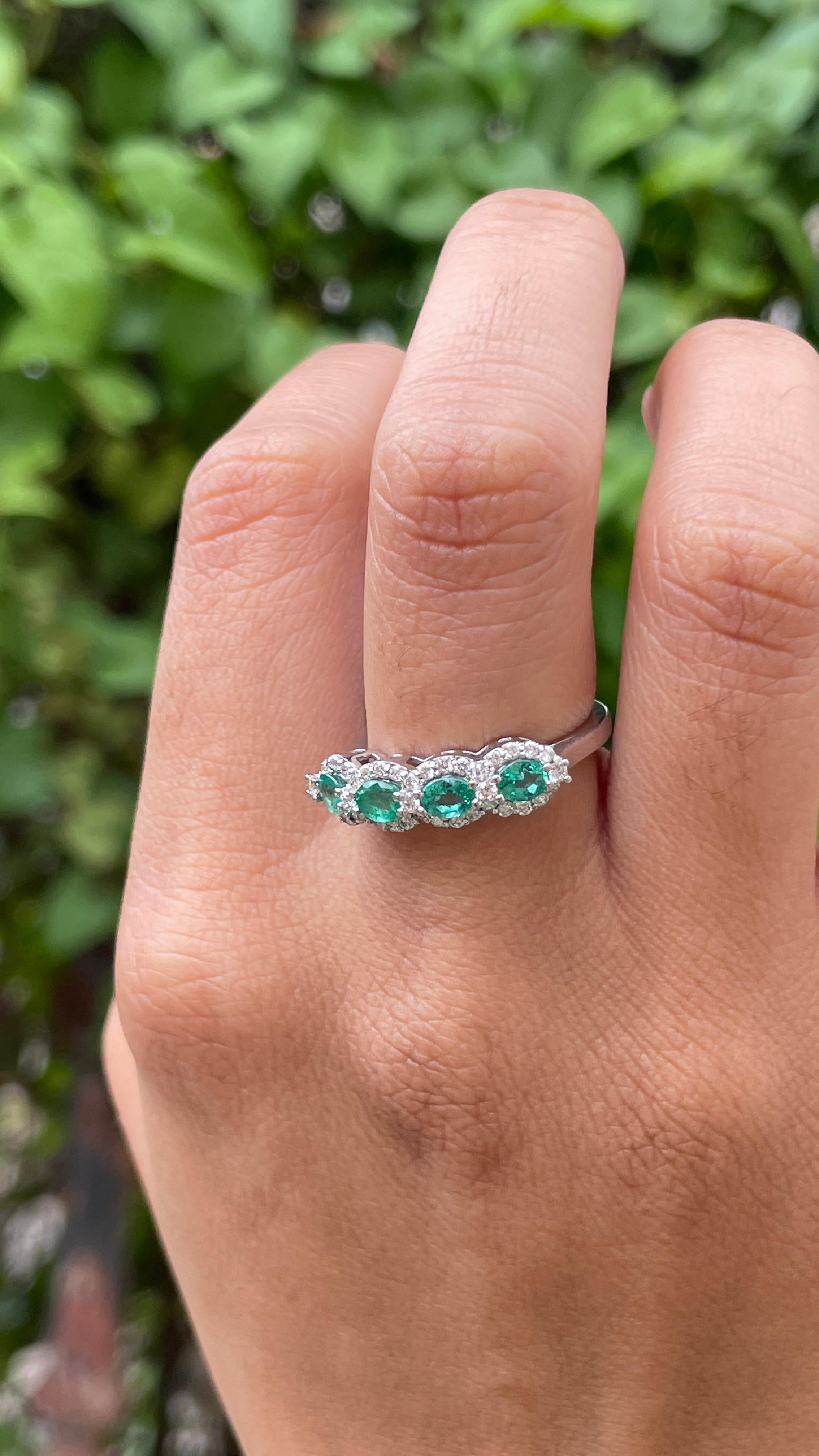 For Sale:  Emerald Diamond Wedding Band Ring Gift Made in 18k Solid White Gold 6